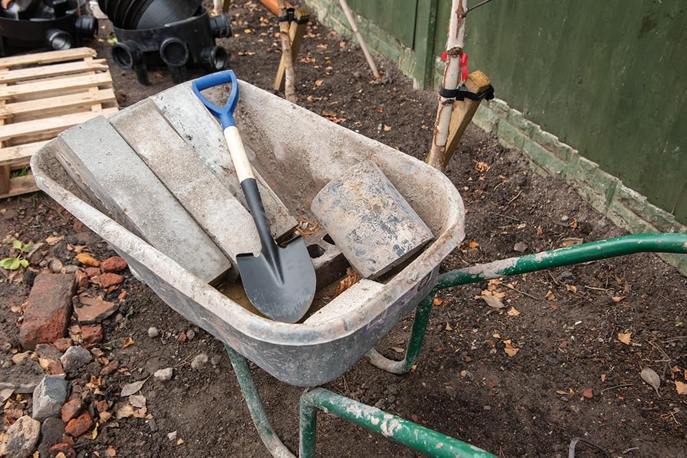 Spitzer Mini Rundspaten 700 mm Profi Garten Schippe mit D-Griff und Holzgriff Spaten
