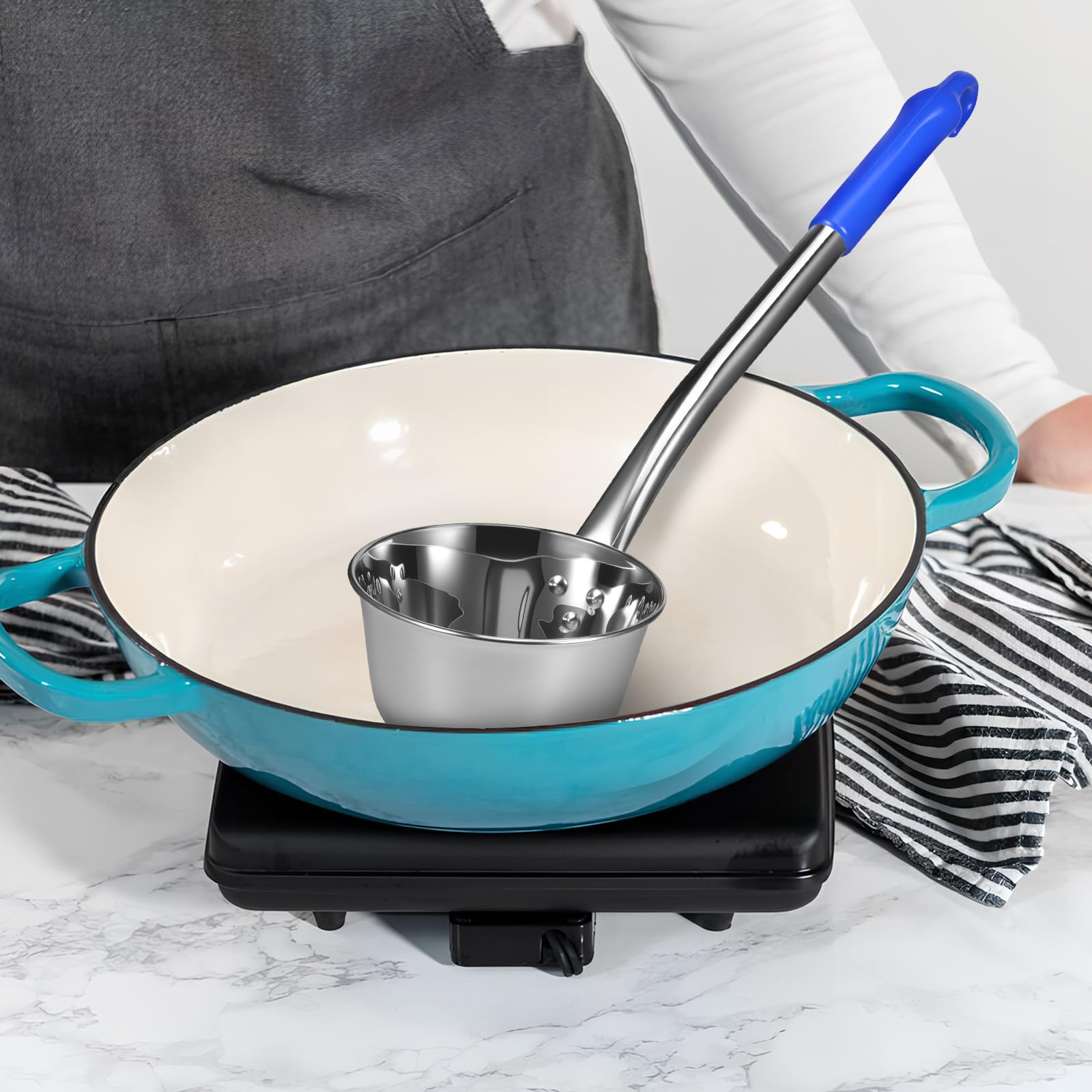 Edelstahl Schöpfkelle mit Langem Griff für Suppen und Soßen Servieren Kochen Wasser Schöpfen Robustes Küchenutensil Aufhängeöse für Einfachen Stauraum