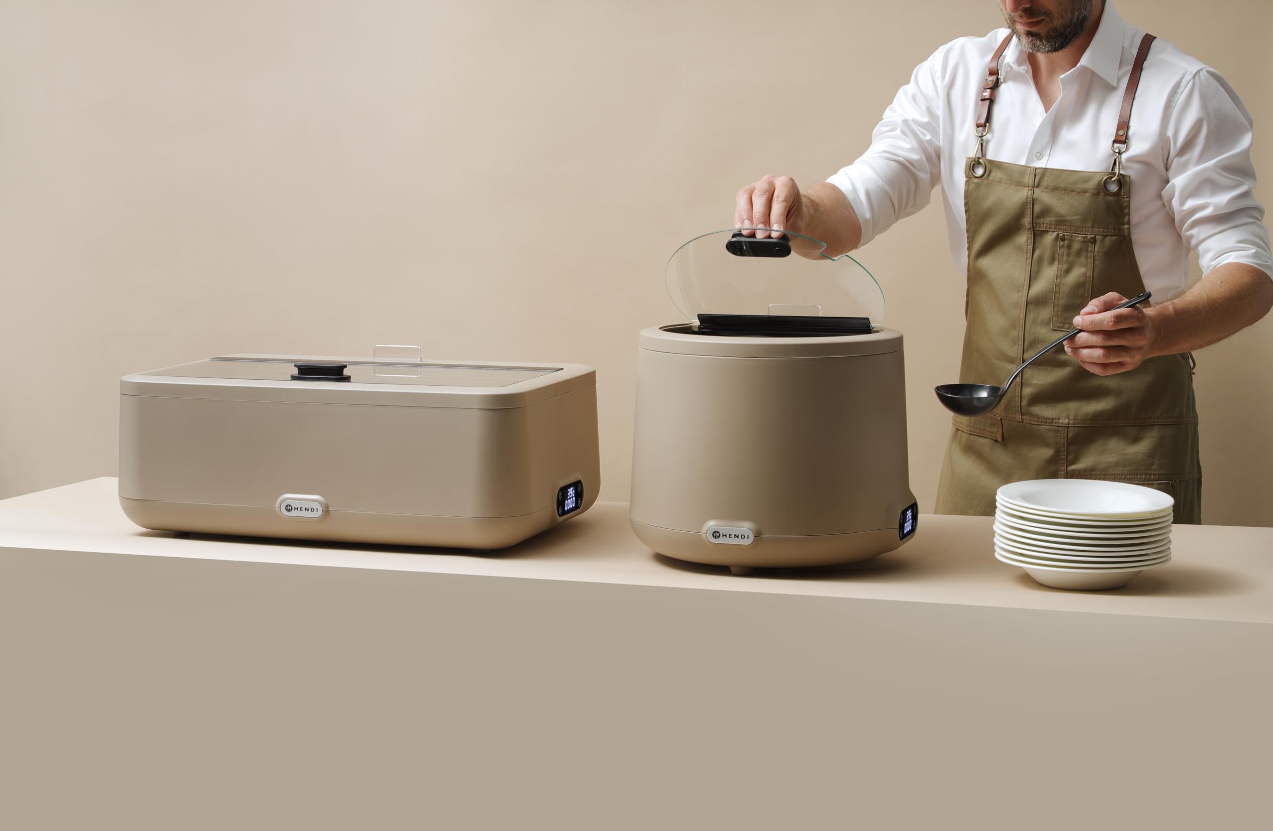 HENDI Chafing Dish Électrique UNIQ, 12,5L, Beige | GN 1/1, aluminium, acier inoxydable, PP et verre trempé, 220–240V/700W, 35–85°C, 607x402x(H)245mm
