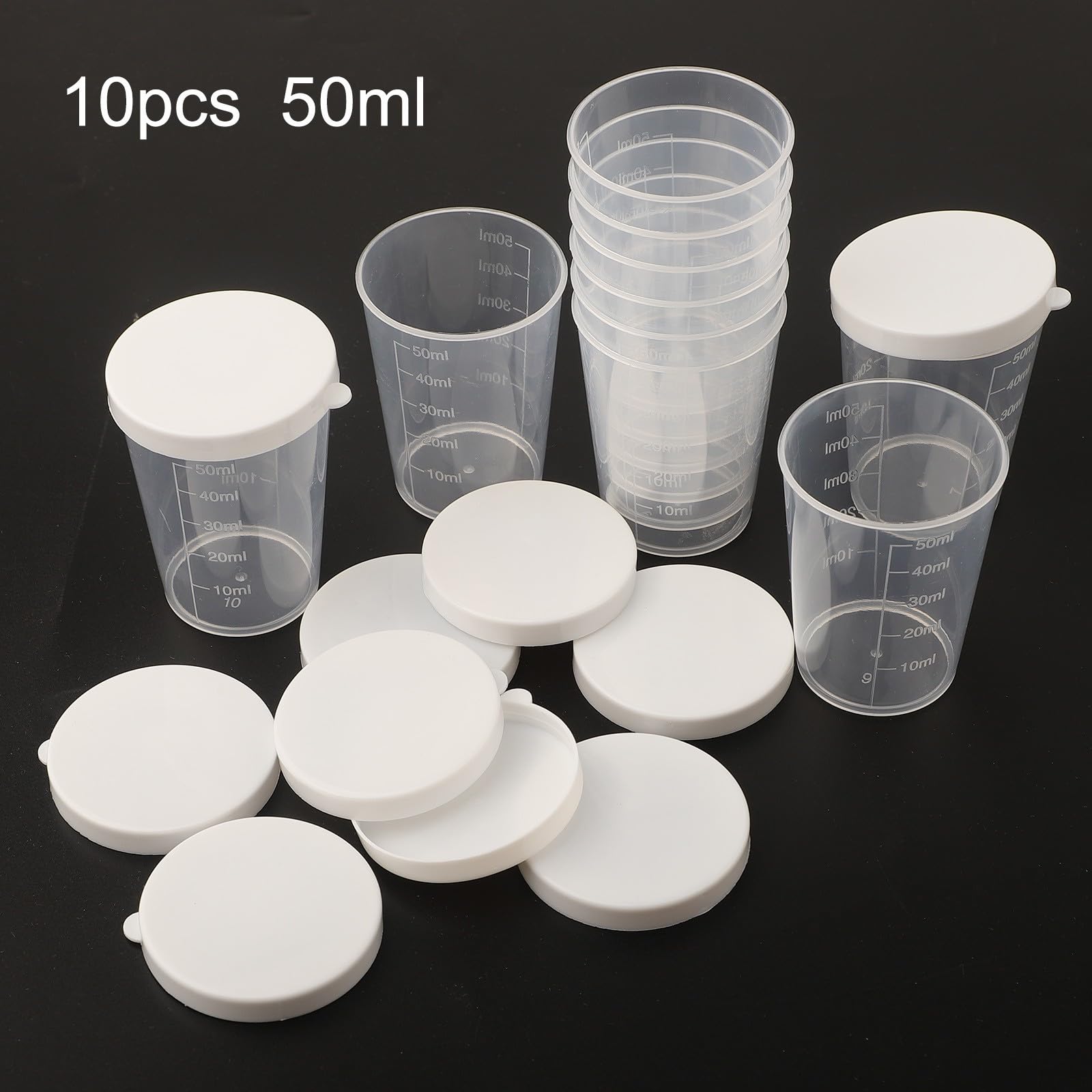 Lot de 10 tasses à mesurer transparentes de 50 ml avec couvercles blancs, récipients gradués en plastique pour ingrédients liquides et secs, parfaits pour la cuisine, le mélange, l'échantillonnage et