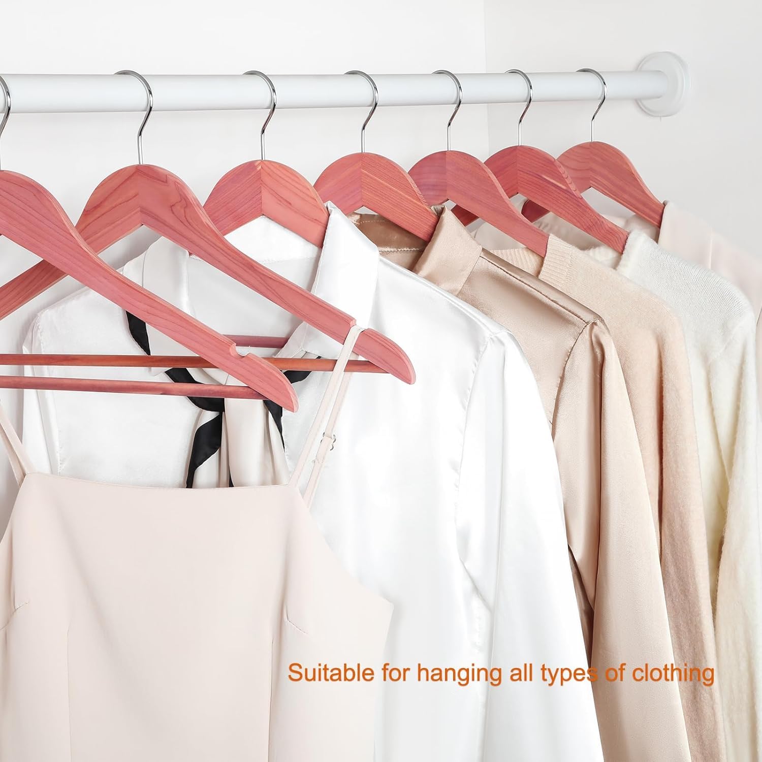 TOPIA HANGER Lot de 10 Cintres en Bois de Cèdre 44.5cm, Crochet pivotant à 360°, Cintres Bois Naturel avec Encoches épaules,Barre antidérapante, Cintres pour Costumes,Vestes,Pantalons,Chemises,CT07C