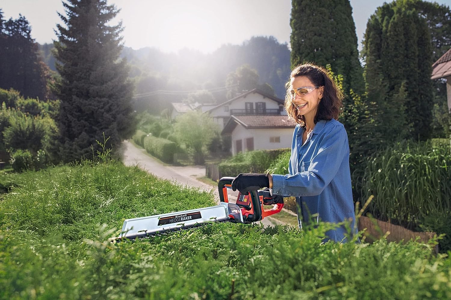 Einhell Akku-Heckenschere ARCURRA 18/55 Power X-Change (18 V, 55 cm Schnittlänge, 18 mm Zahnabstand, inkl. Schnittgutsammler, schmaler Frontgriff, ohne Akku)