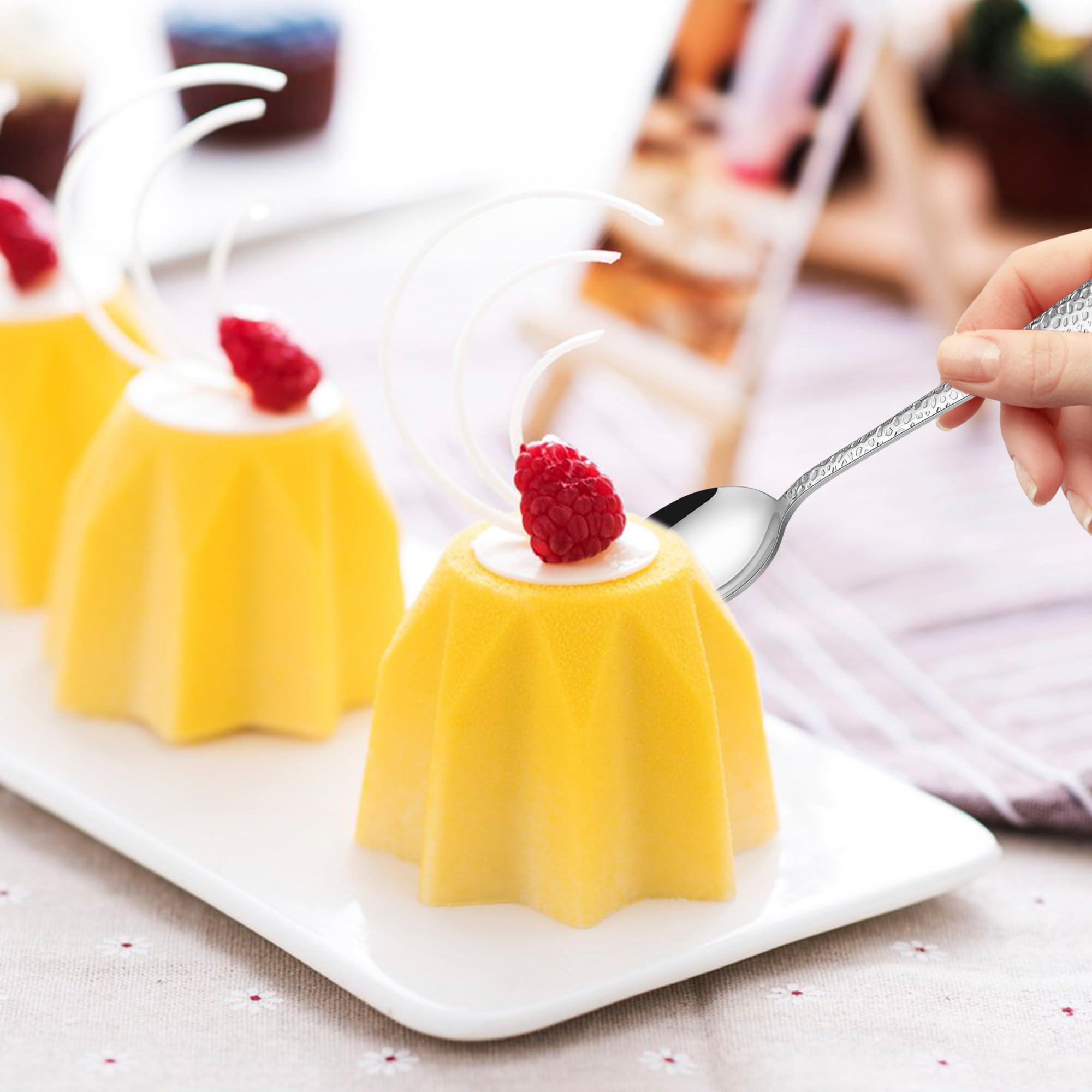 Joyfair Zestaw łyżeczek do kawy, 12 sztuk ze stali nierdzewnej, małe łyżeczki z uchwytem młotkowym, 15 cm, łyżeczki deserowe do domu/restauracji/jadłodajni, zaokrąglona krawędź i wypolerowana na