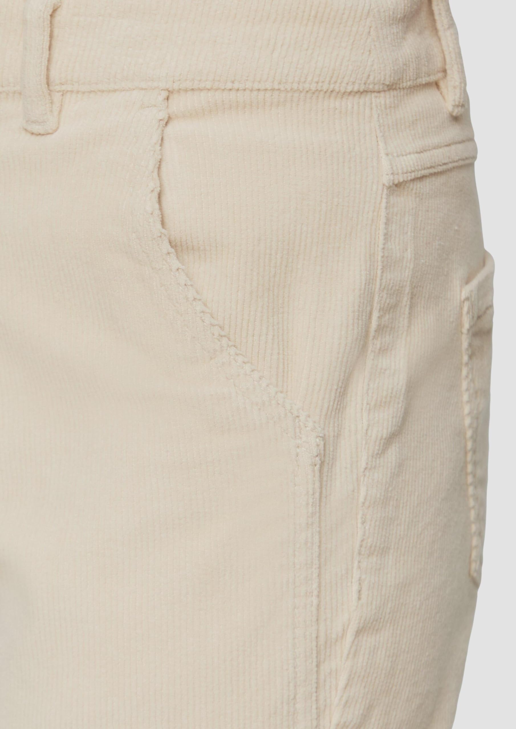 s.Oliver Schmal geschnittene Cordhose