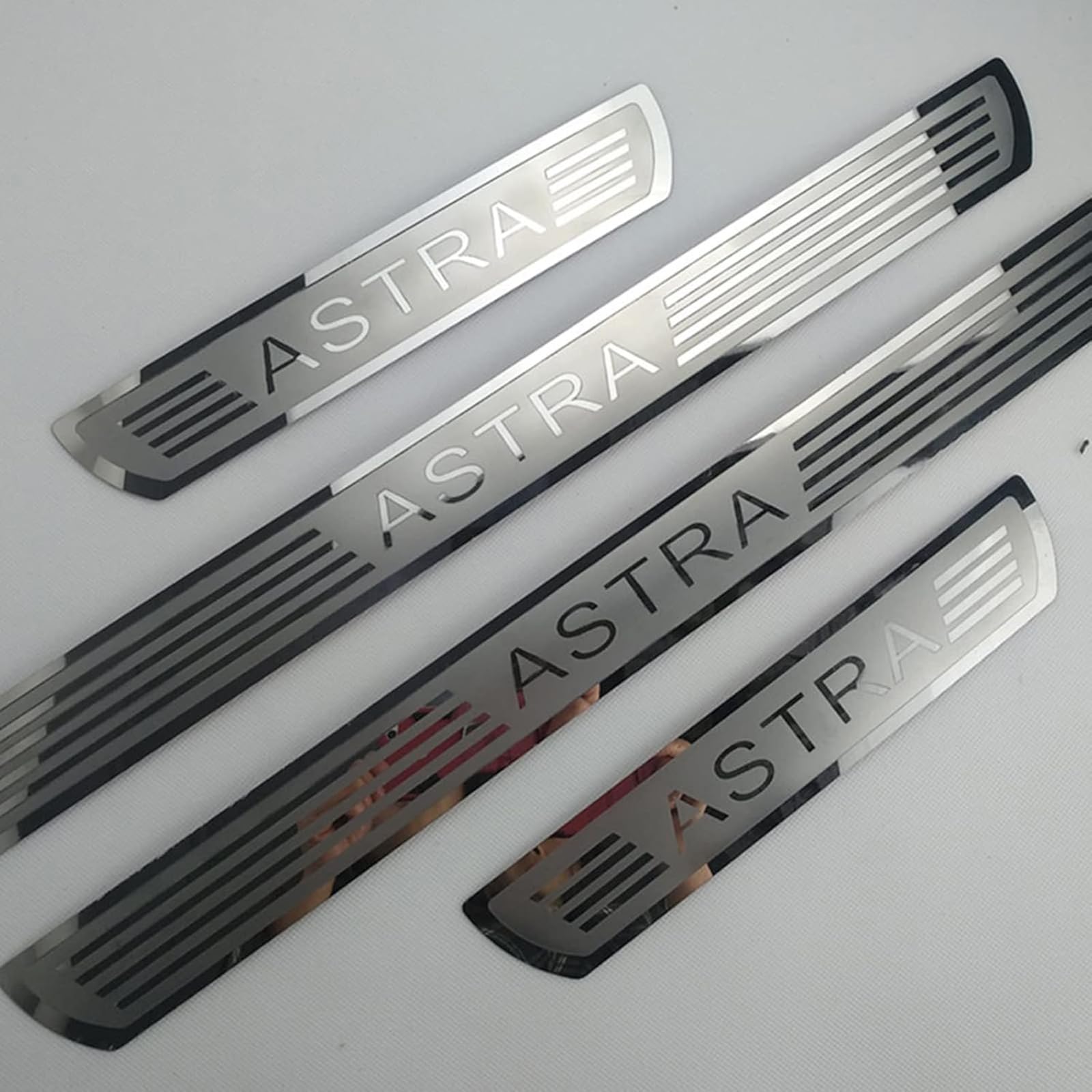 4 Pezzi Battitacco in Acciaio Inossidabile per Auto Sticker per Op-El Vauxhall Astra F G H J K L GTC Accessori, Esterno Battitacco Protezione Plates Anti-Graffio Scuff Decorativi,Silver