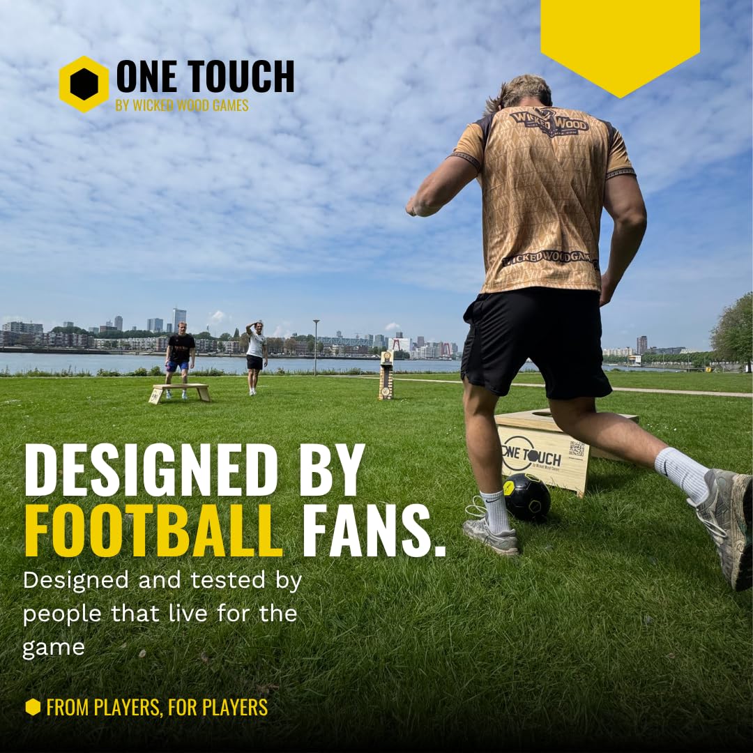 OneTouch Fußball-Cornhole Set aus Holz – Komplettes Outdoor Fußballspiel inkl. 2 Boards, Premium Matchball & Tragetasche – Fußball Zielspiel für Garten, Verein, Camping & Freizeit