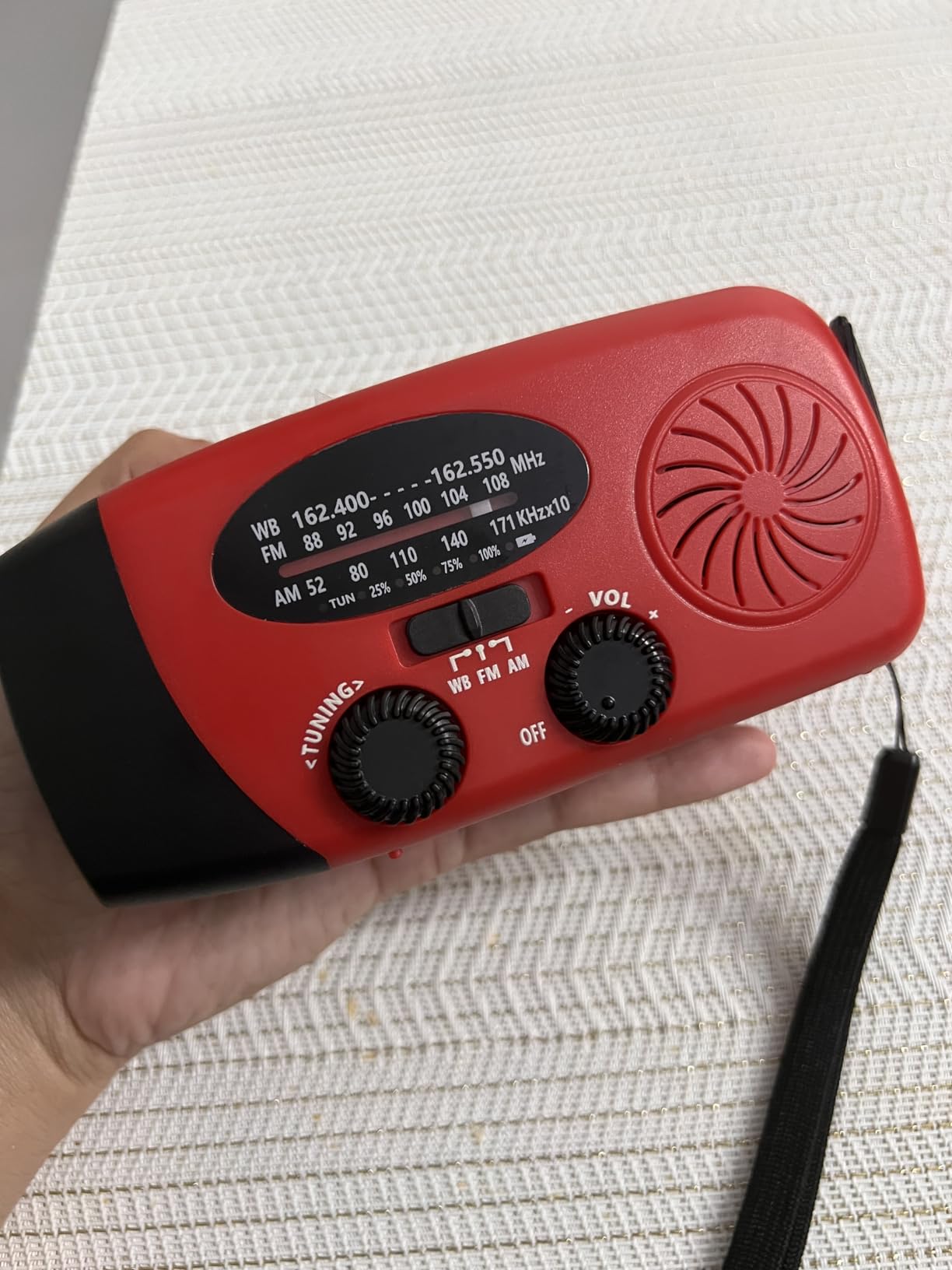 iRonsnow Solar Hand Crank Weather Radio