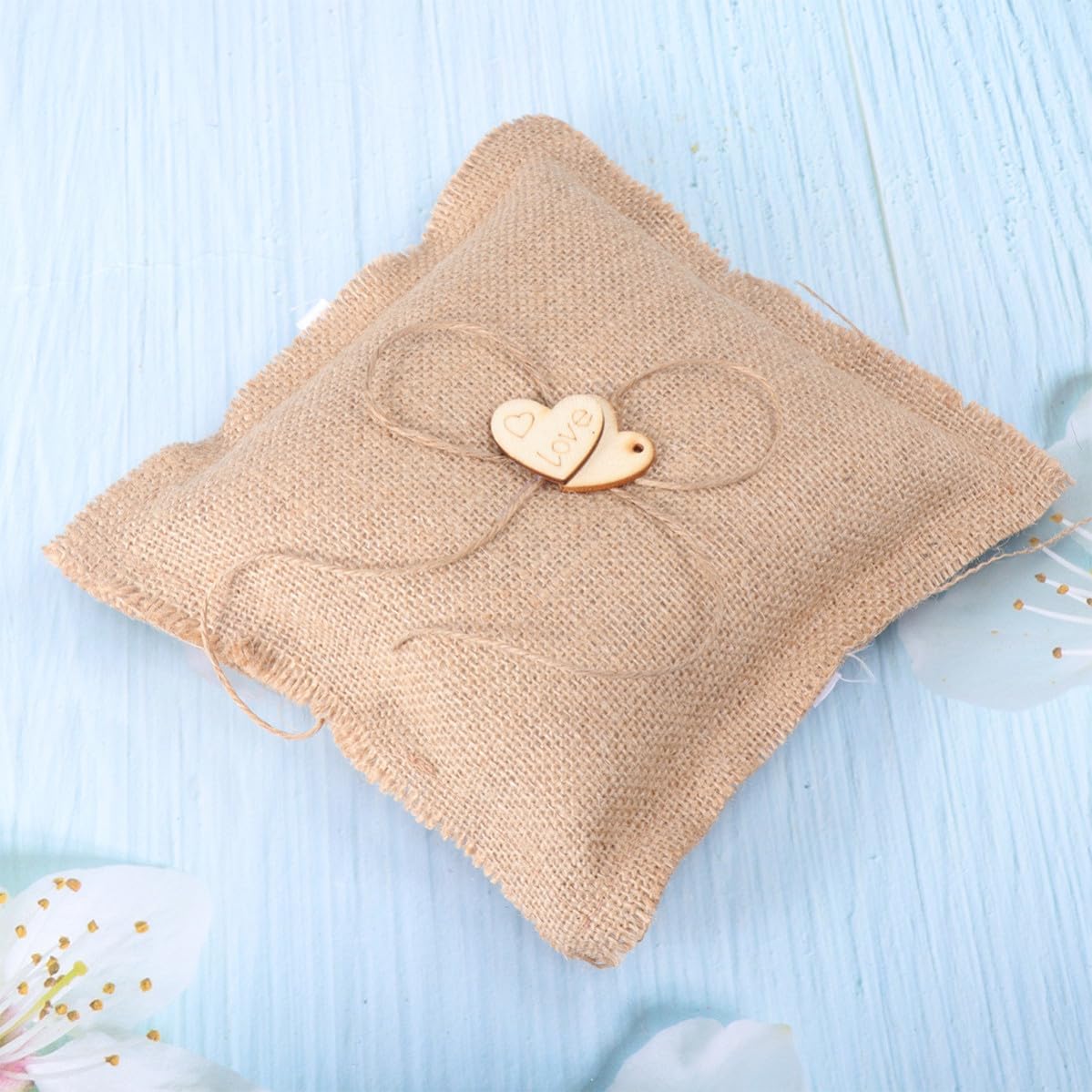 Healifty Rustic Burlap Wedding Ring Bearer Pillow Cushion 18x18cm with Two Wooden Hearts Heart Shape Wedding Party Ring Cushion