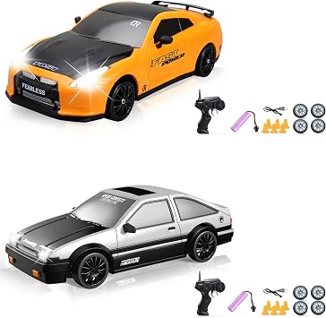 سيارات RC، 1/24 2.4 جيجا هرتز 4 WD الانجراف سيارة، سيارة سباق عالية السرعة مع أضواء LED، بطارية قابلة للشحن، 2 &times; جهاز التحكم عن بعد، 4 &times; عجلة، 2 عدد، الأطفال، للجنسين