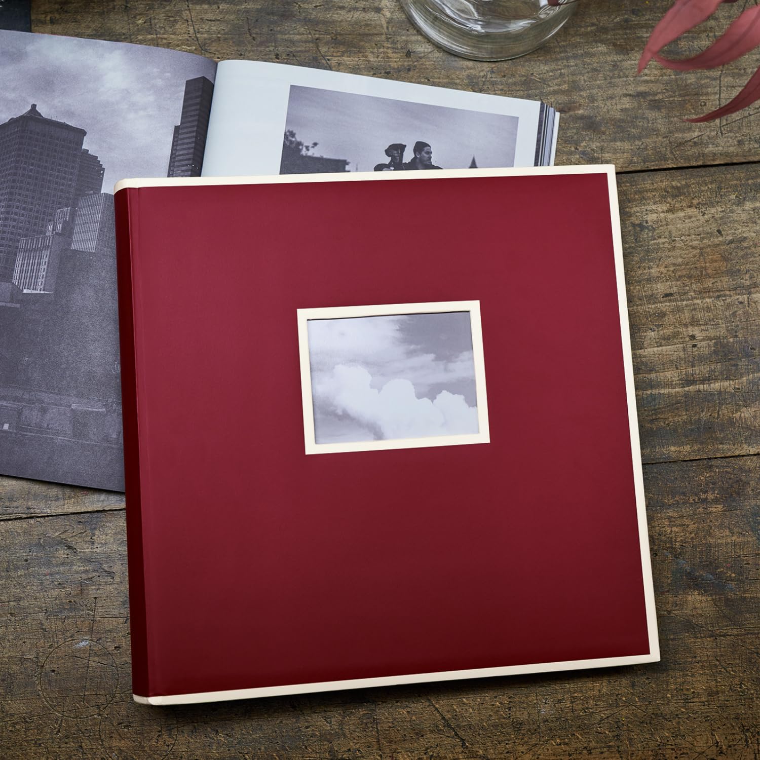 Semikolon 351099 Album Jumbo - 30 x 30 cm, 100 pages couleur crème, pour photos 10 x 15, avec papier vélin - noir
