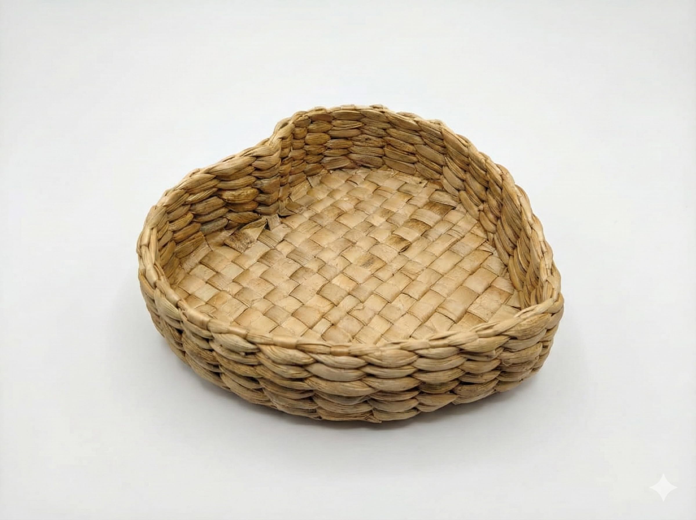 Natural Water Hyacinth Heart-Shaped Storage Basket, Handwoven Eco-Luxury Decorative Container, Wicker Organizing Bowl for Home Decor-image-31