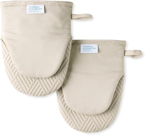 TOWN & COUNTRY BASICS Basketweave Soft Silicone Mini Oven Mitt 2-Pack Set, Heat Resistant up to 500F, Flexible Silicone, Non-Slip Grip, Beige, 5.5"x8"