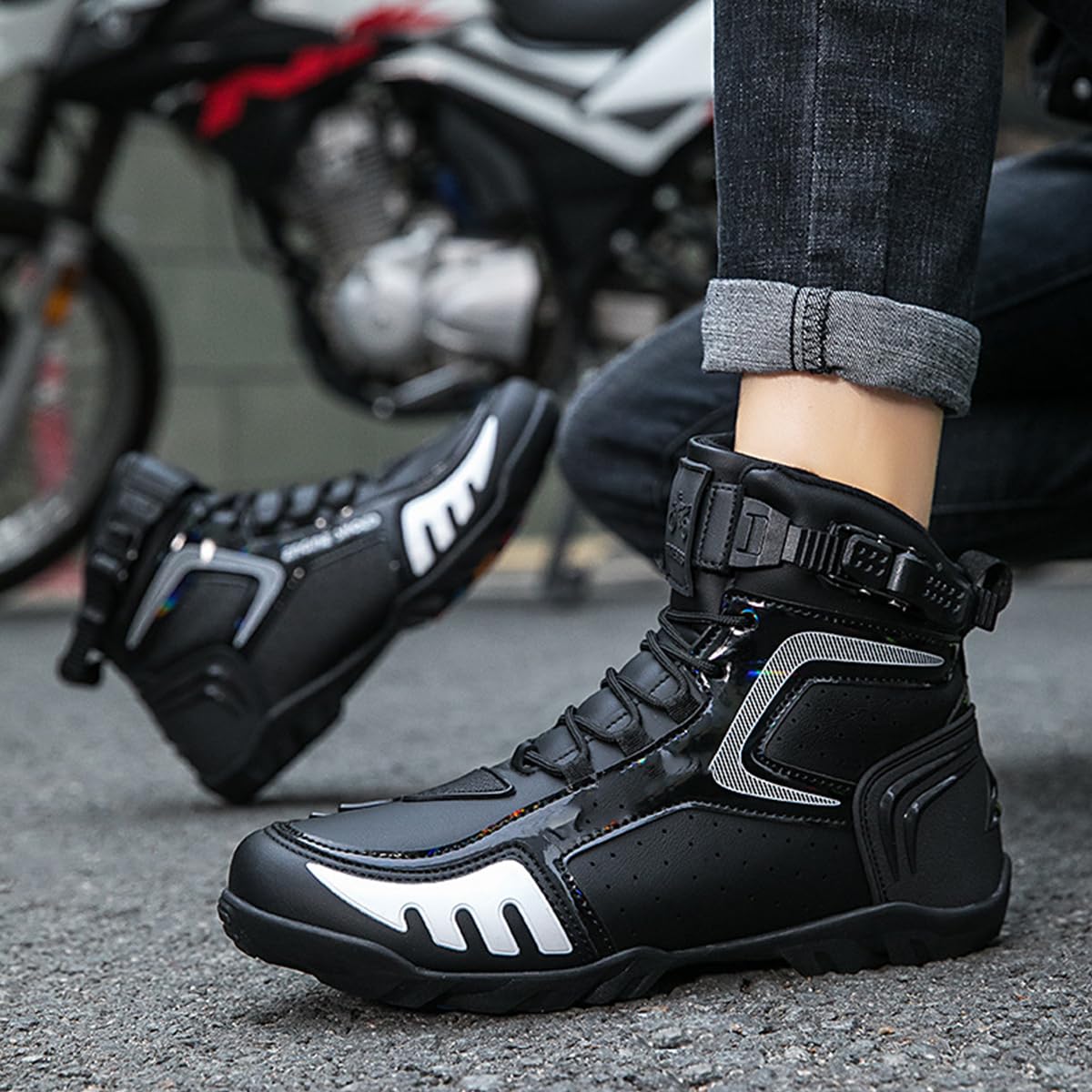 Stivali da Moto Uomo Scarpe Motocross Traspirante Rinforzato | Resistenti agli Urti, Chiusura Rapida, Supporto alla Caviglia, Suola Antiscivolo, Impugnatura del Cambio, Pista e Strada
