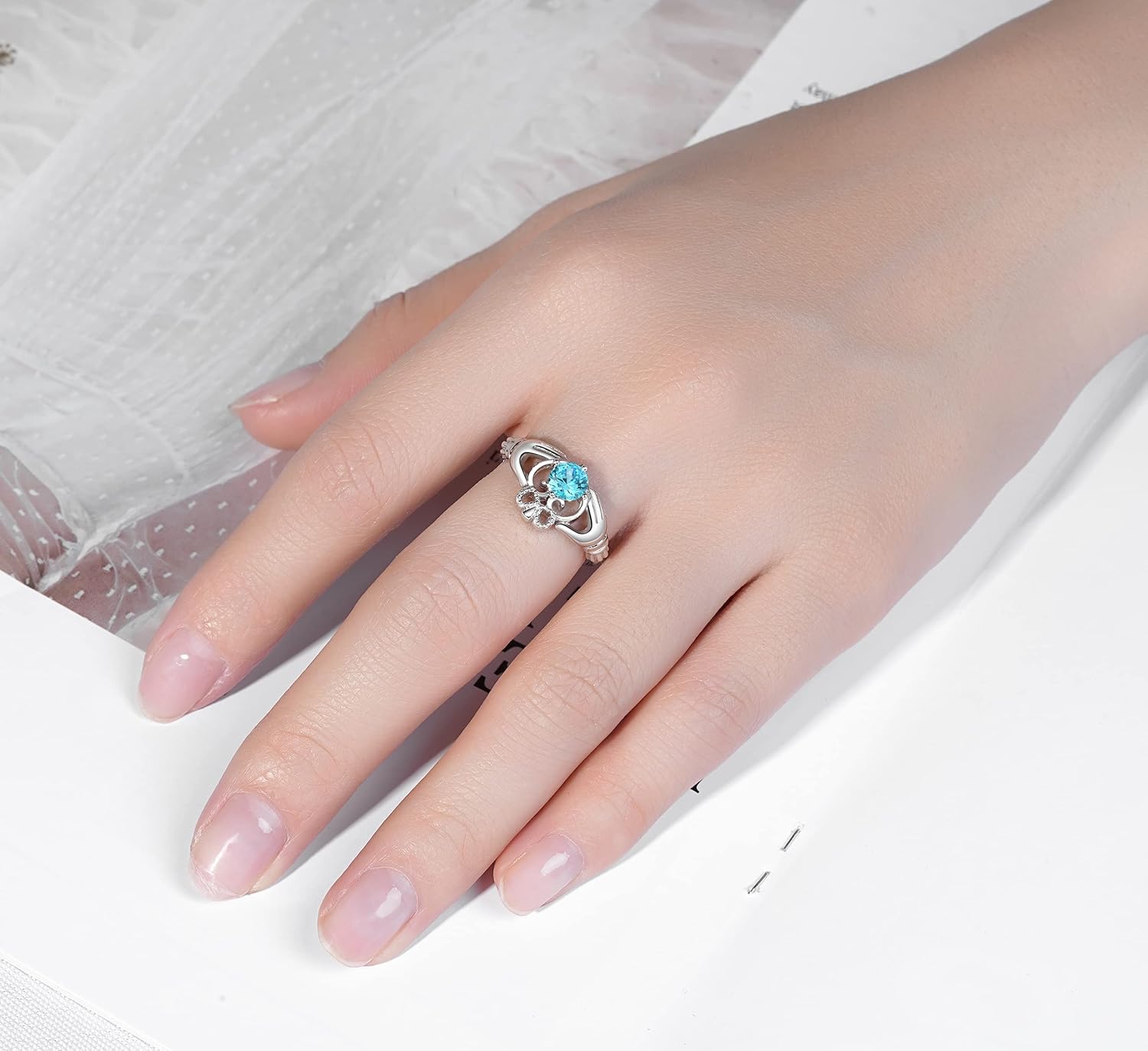 Hug Heart Claddagh Rings for Women - 925 Sterling Silver Irish Claddagh Love Friendship Promise Ring Band Always with You Gift Jewelry