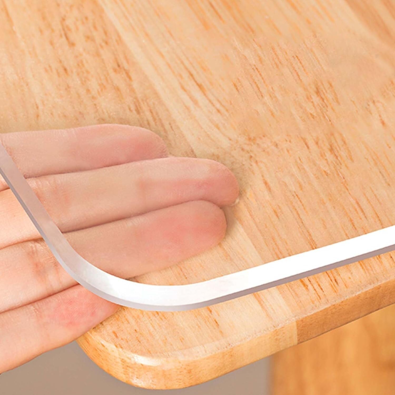 Nappe de protection transparente idéale pour les repas de famille en salle à manger