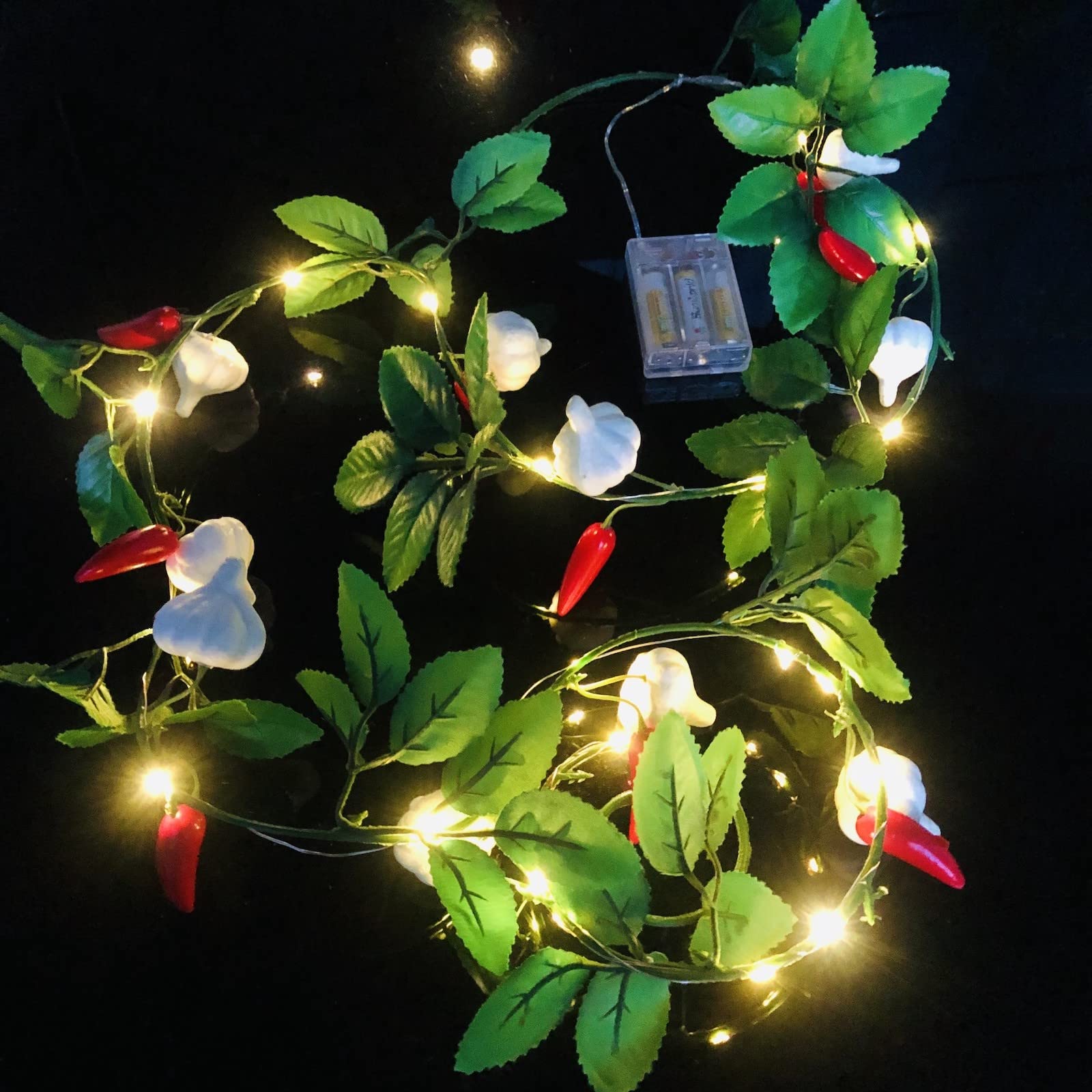 Riaxuebiy A-Chilli Garlic Light Artificial Garlic Chilli Vine Plant Garland String Lights 2 Meter 20 Led Hanging Red Pepper Vine Fairy Lights For Wedding Party Home Garden Festival Décor (, 2)