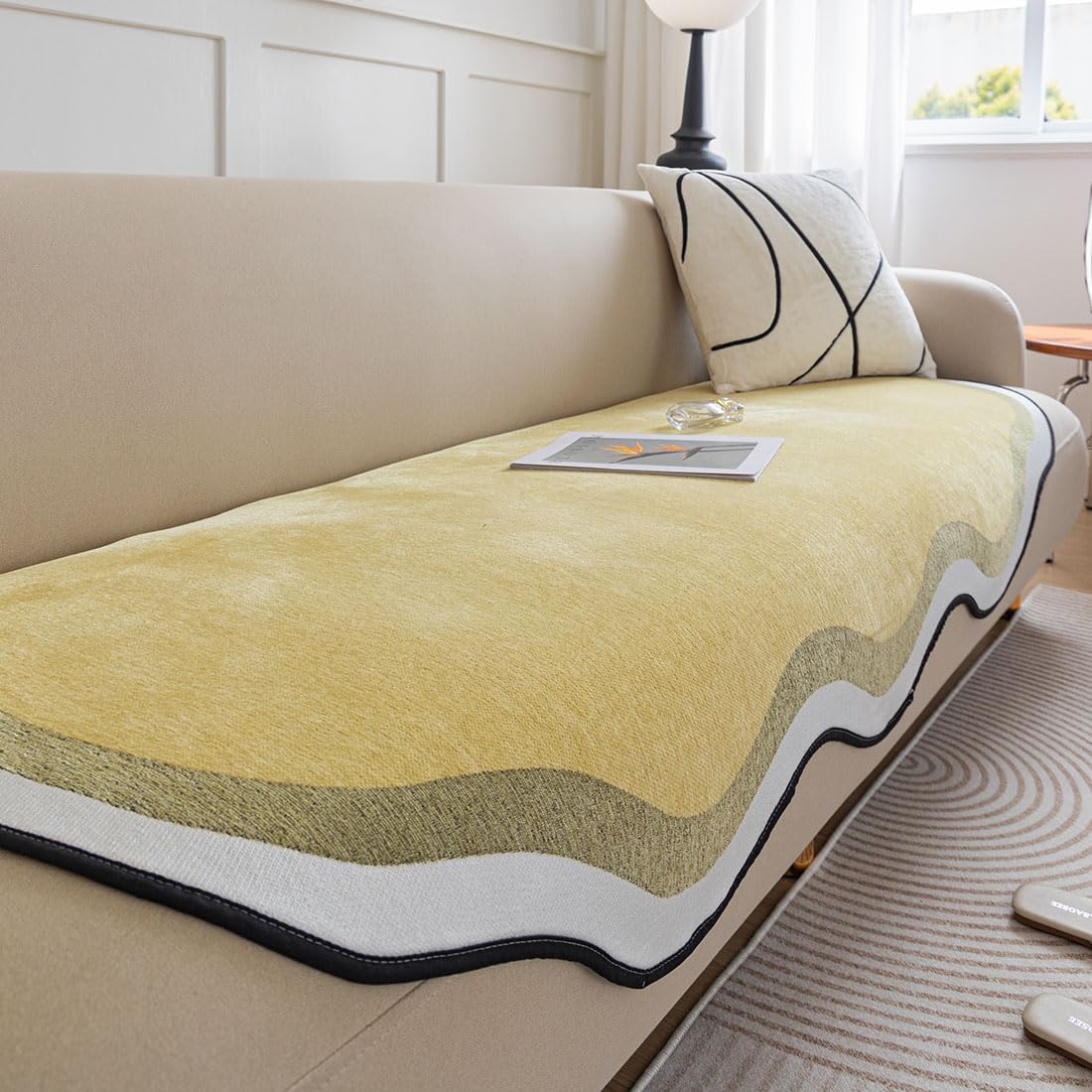 Housse de canapé jaune pour décoration d'intérieur moderne