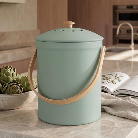 Beautiful Kitchen Compost Bin with Smell Proof Lid - Rust