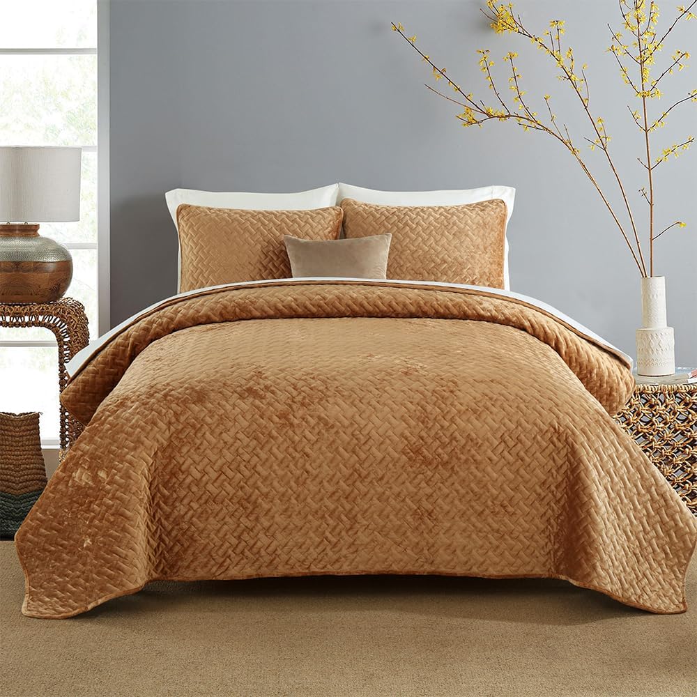 Liians Velvet Bedspread Quilt Bedding Sets,Luxury Elegant Ultra Soft Velvet Comforters Coverlet Blankets,Weave Stitching Pattern Cotton Quilted Bedspread for All Seasons,Taupe,Queen Size | Breathable material, Luxury soft velvet, Soft and durable, All seasons, Cotton