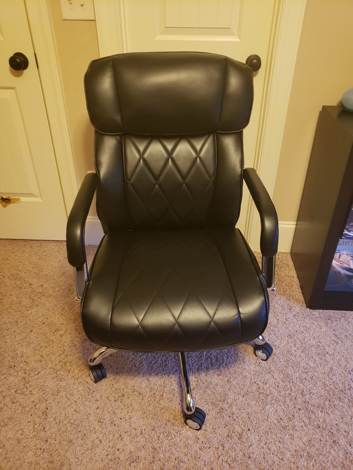 46/mo Finance LaZBoy Sutherland Quilted Leather Executive Office