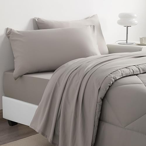 Vista 261 de NTBAY Juego de ropa de cama para niños pequeños, juego de ropa de cama suave y transpirable de 4 piezas para niños y niñas, incluye edredón