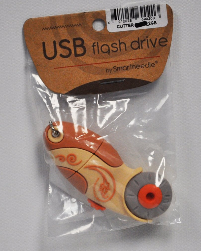 SmartneedleUSB 2GB Rotary Cutter Brown