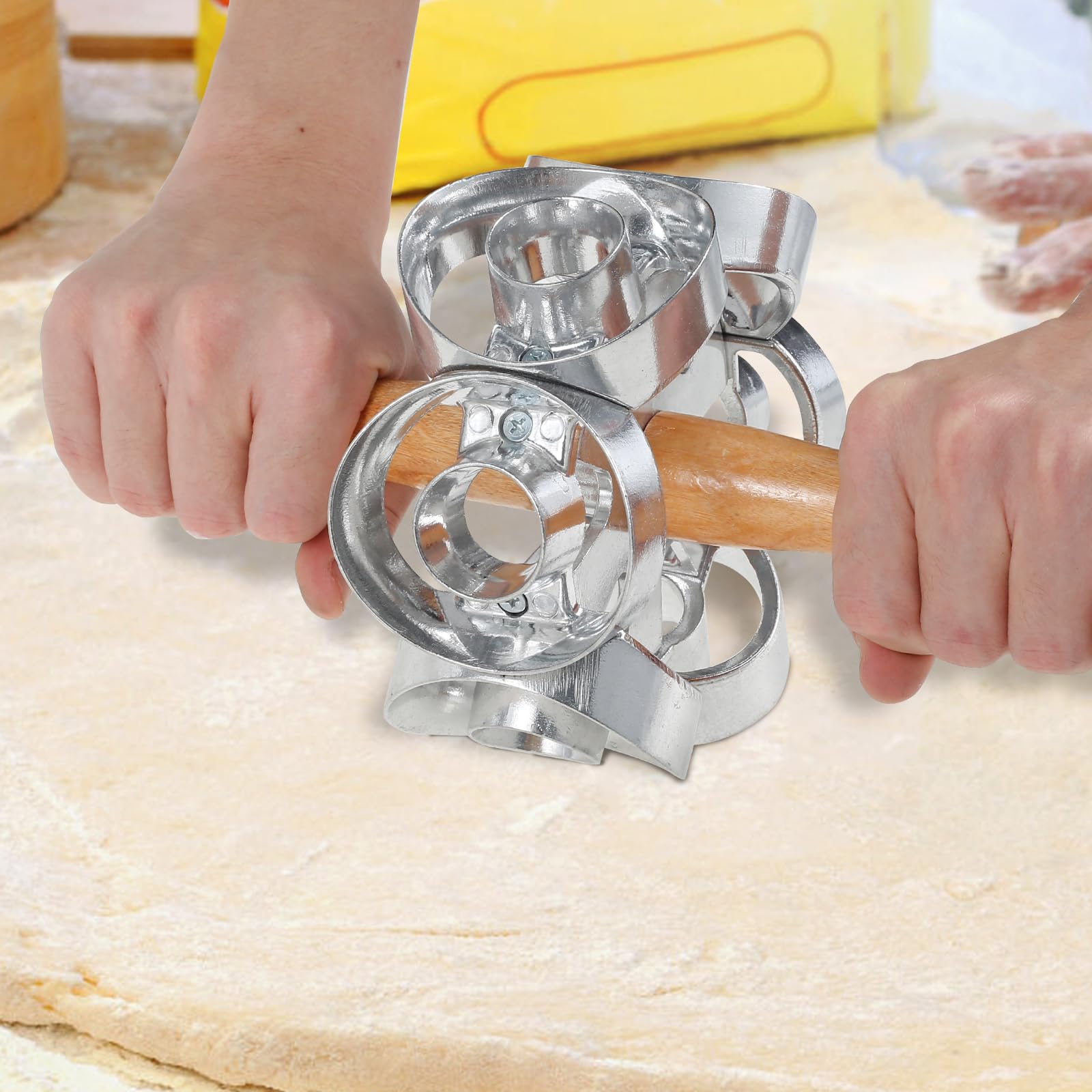 UK, Doughnut Cutter Round Shape Donut Cookie Cutter Stainless Steel Biscuit Mold with Handle Revolving Donut Cutter Maker Pastry Dough Baking Roller for Baking -