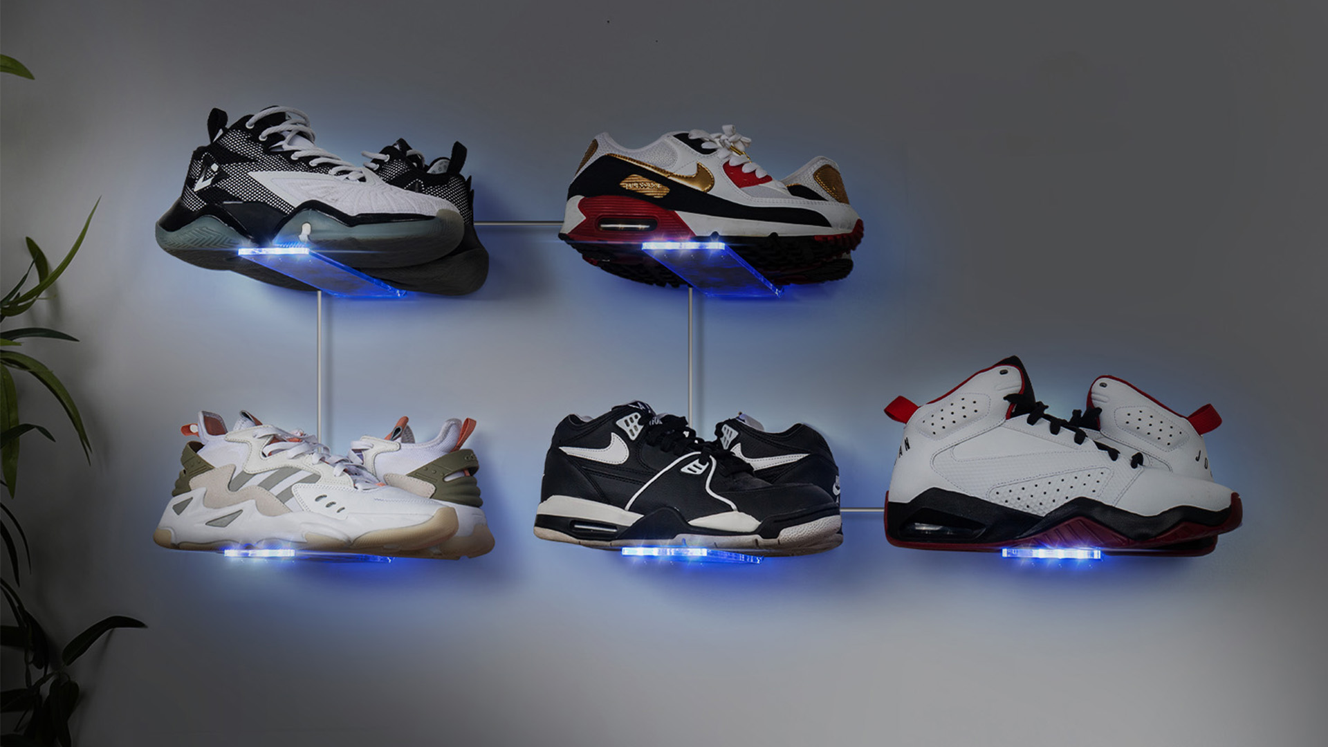 Witte Schoenenplank Schoenen Display Houder Sneaker-Muurbeugel Voor Een Modern Interieur - Sneakerschikking - 2 Sneaker Opslag Muur Shoe Display