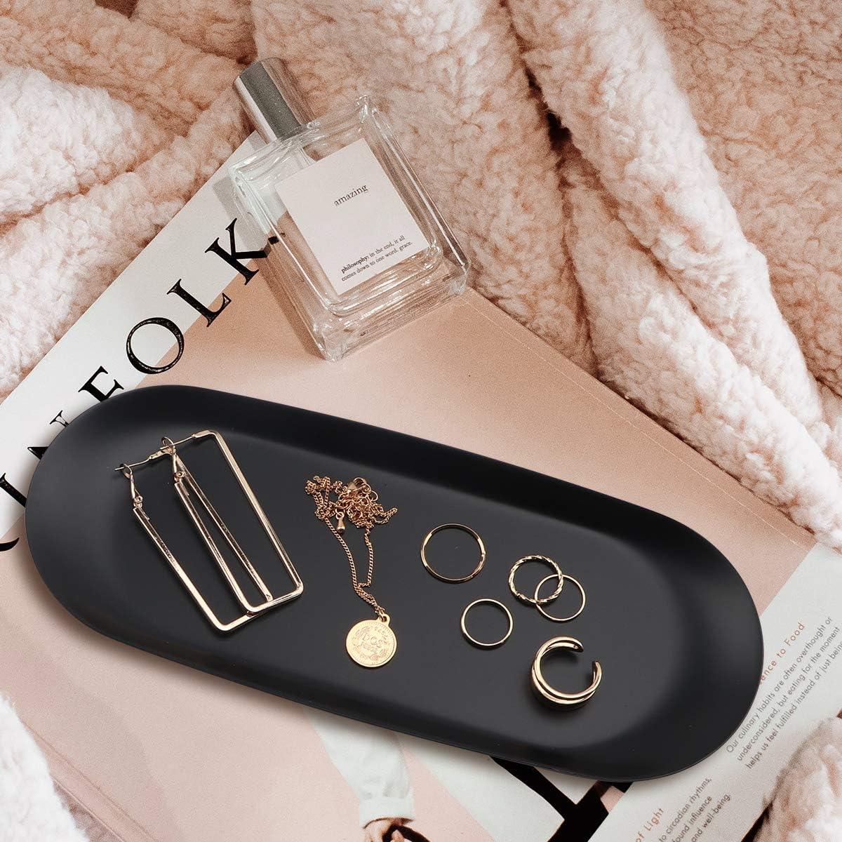 dedoot Stainless Steel Towel Tray, 2 Pack Metal Tray Storage Dish Plate Tea Candy Tray Cosmetics Jewelry Organizer Black Bathroom Tray for Counter, 9 Inch : Home & Kitchen