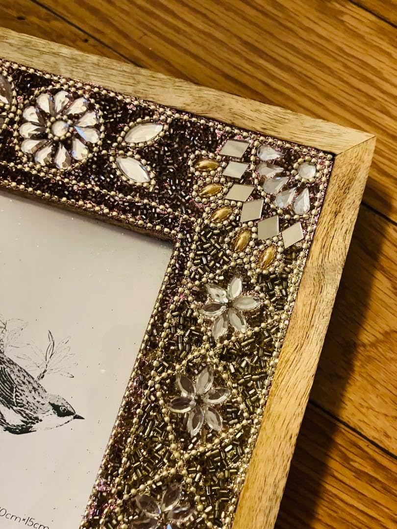 ビーズ装飾の木製フォトフレーム