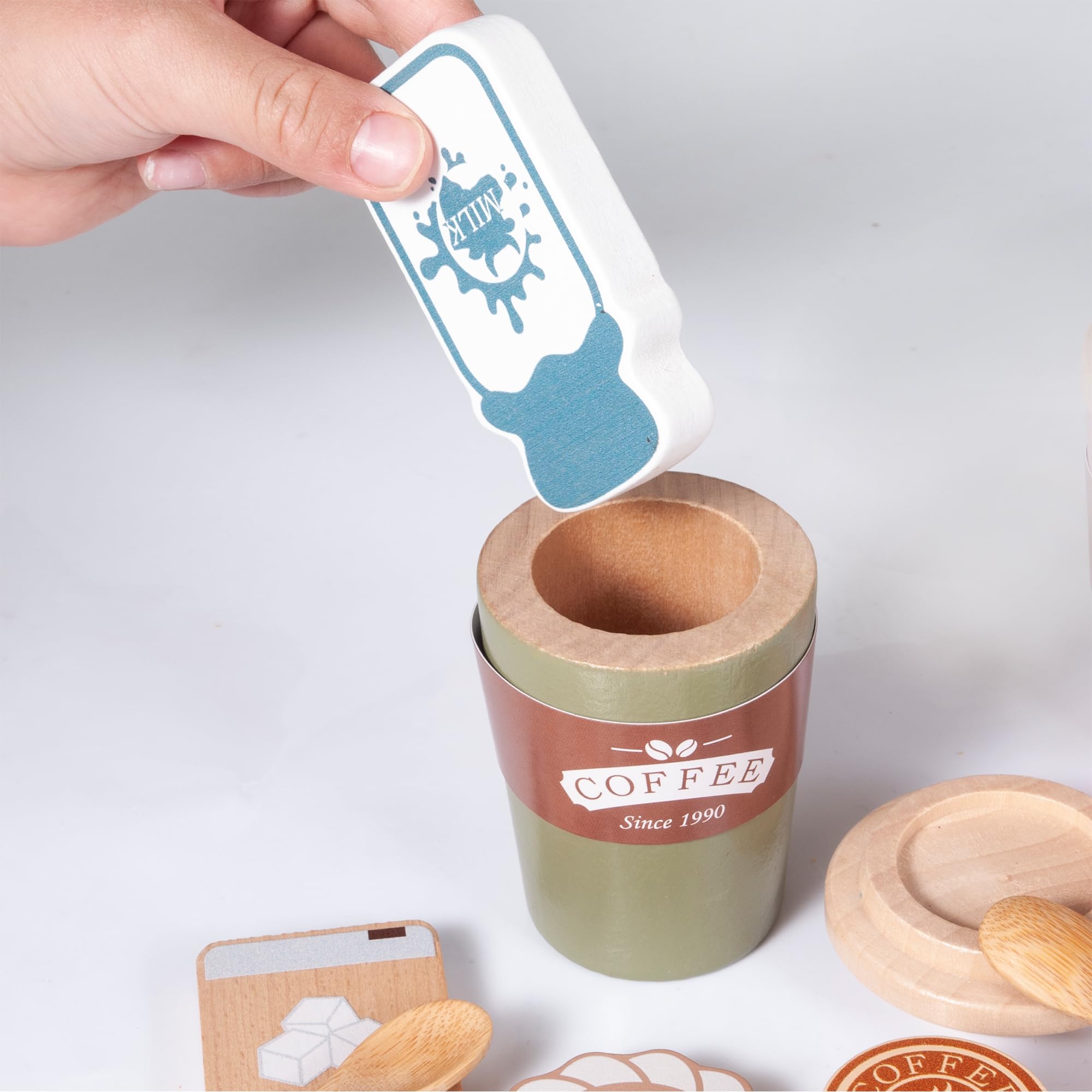 Juego de café para niños, juguete Montessori de madera, accesorios de cocina con tazas de café, espresso y leche, juego de café para niños y niñas, regalo de cumpleaños para niños y 4