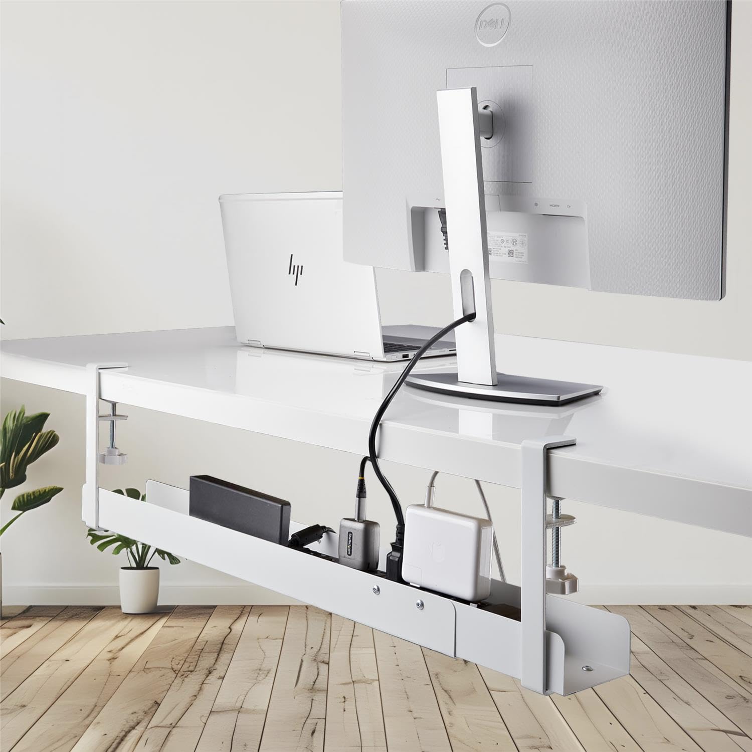 StarTech Canalina Passacavi Sotto Scrivania, Bianco (CALW-DESK-CABLE-TRAY) | Installazione a morsetto, Gestione ordinata dei cavi
