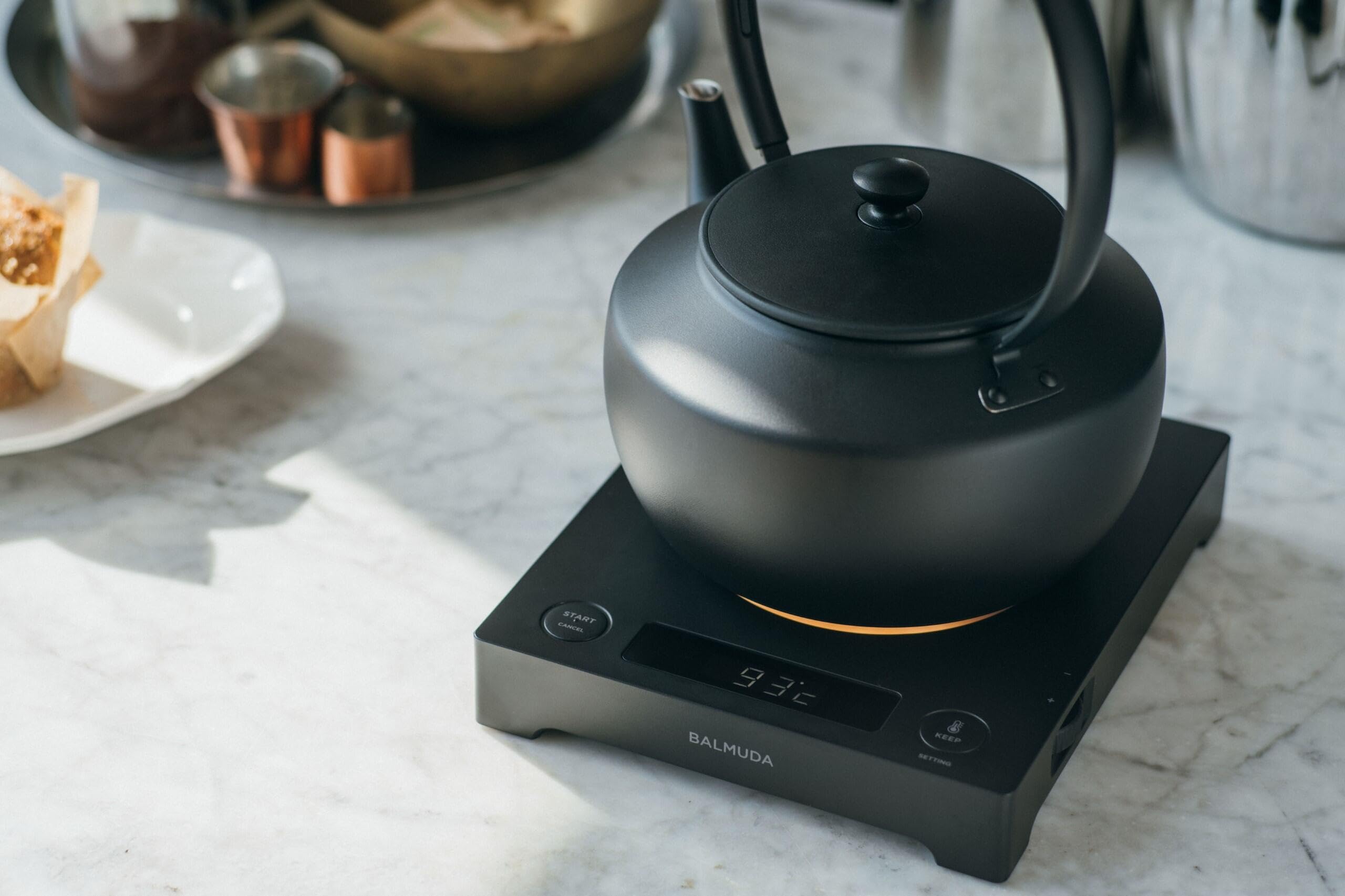 BALMUDA MoonKettle | Czajnik elektryczny z kontrolą temperatury (50 ~ 100 °C) | Funkcja HOLD & Keep Warm | 900 ml (30 fl oz) | Kojące światło i dźwięk otoczenia | Precyzyjny wylew | Kolor czarny