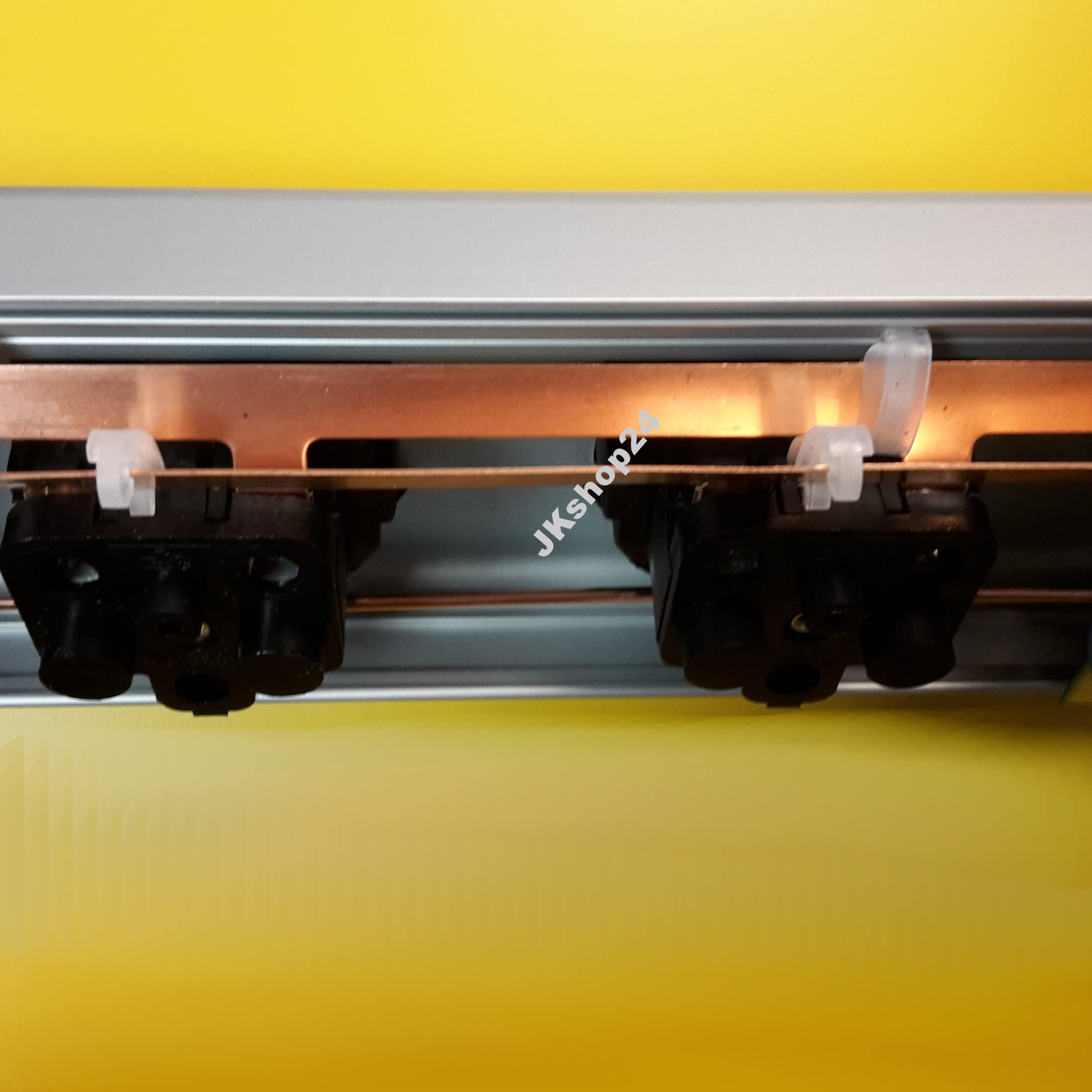 ALU HiFi 6-Fach Steckdosenleiste - Massives VOLL-Aluminium-Gehäuse und Vollkupferschiene - Hi-Fi-Leiste mit 2,5mm²-Zuleitung mit geradem Zentralstecker - - Bodo Ehmann - 0600x0006203a