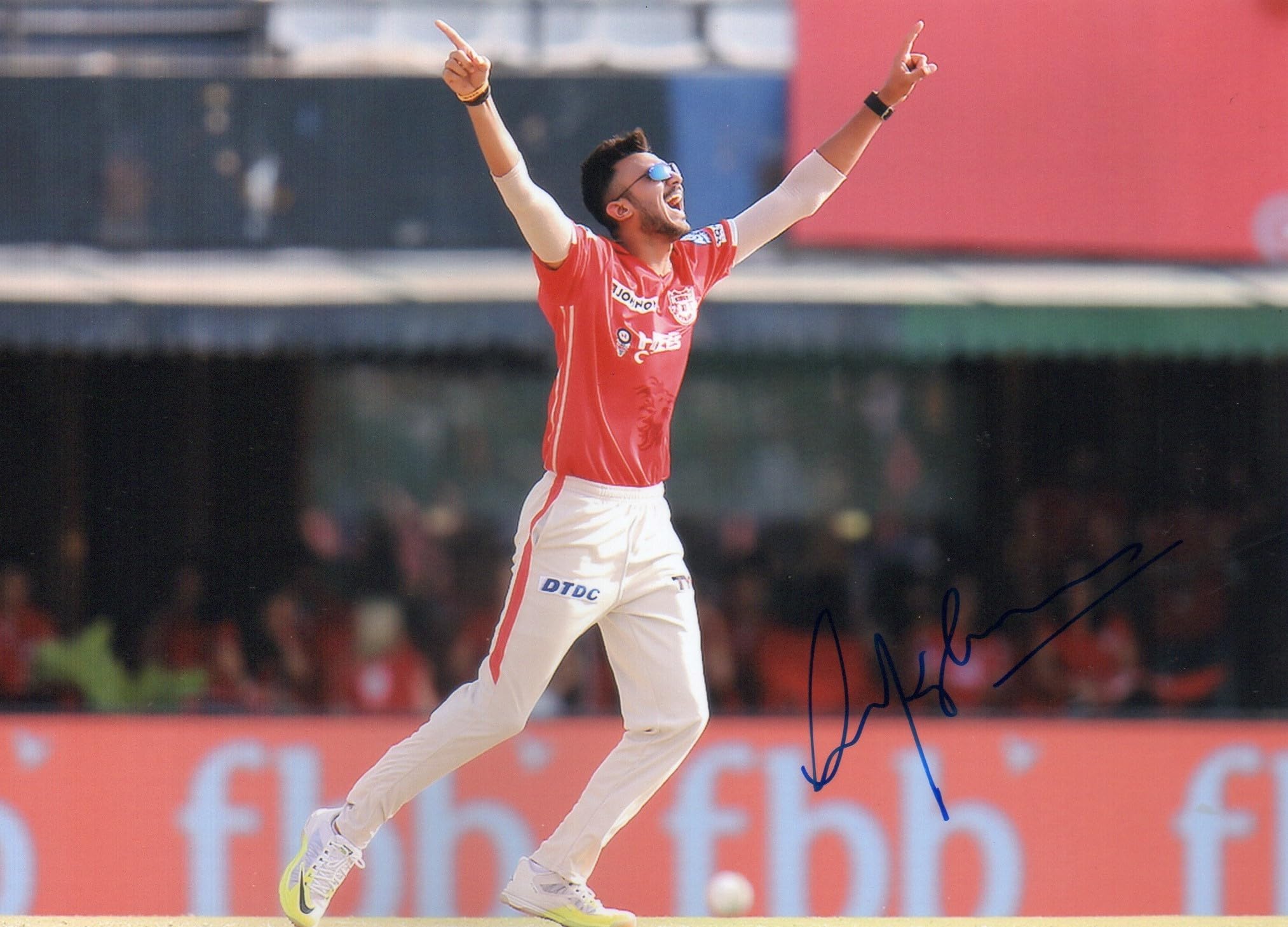 5x7 Inches Original Autographed Photo of Indian Cricketer Axar Patel-image-42