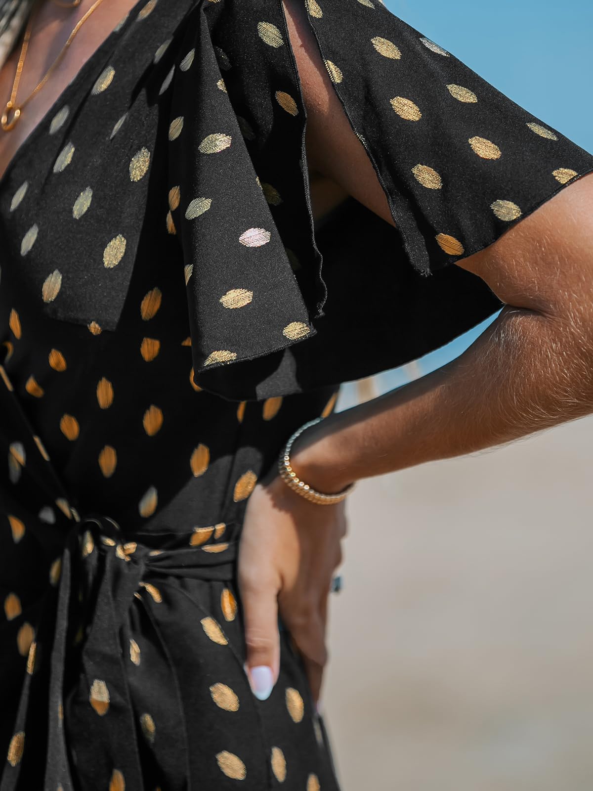 CUPSHE - Vestido largo cruzado de verano para mujer, informal, manga acampanada, cuello en V, con lazo en la cintura y volantes