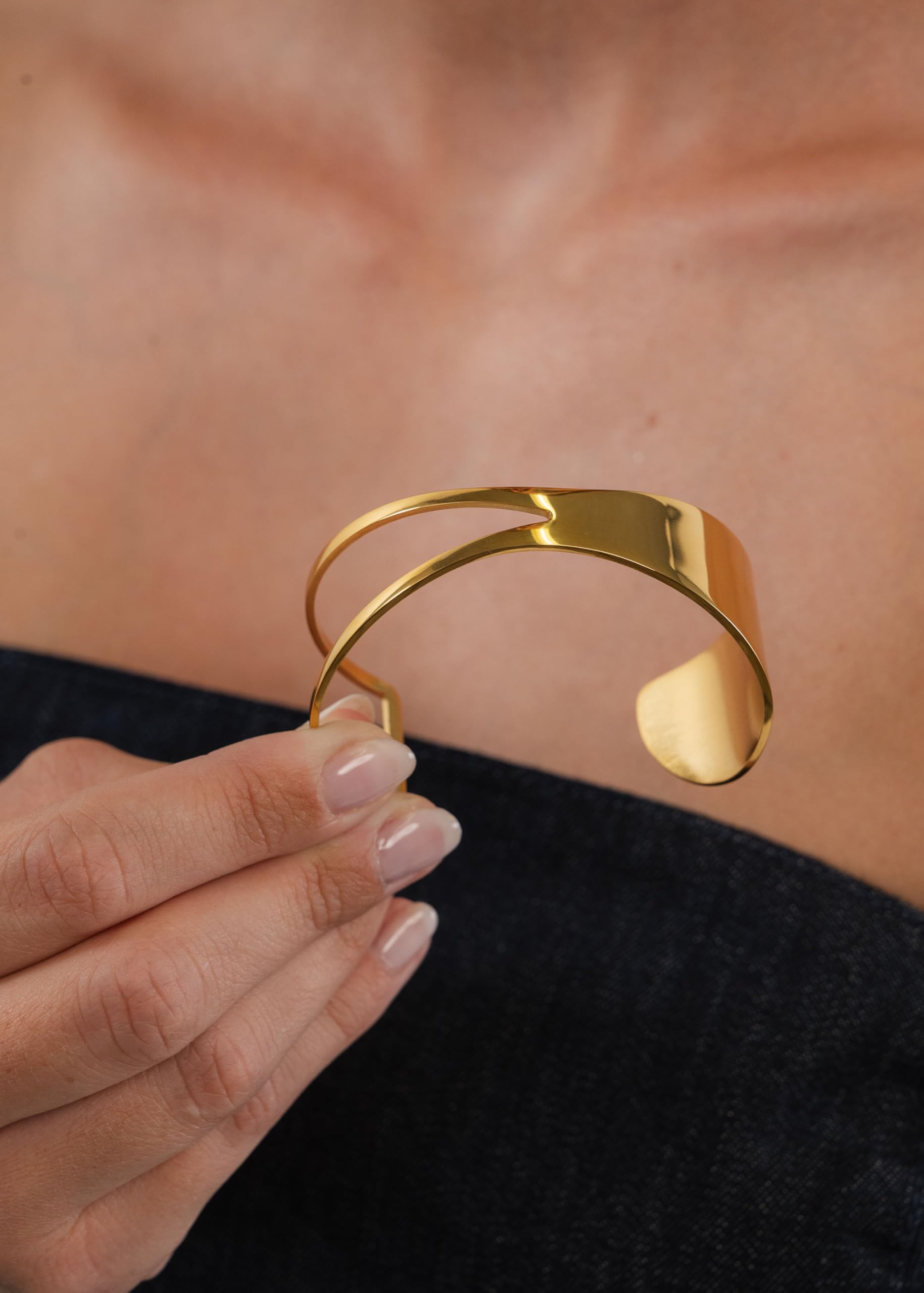 Purelei Elegance Armcuff – moderner Armreif mit elegantem Linien-Design, wasserfest – Edelstahl, 14K vergoldet, 18K rosévergoldet oder silberfarben
