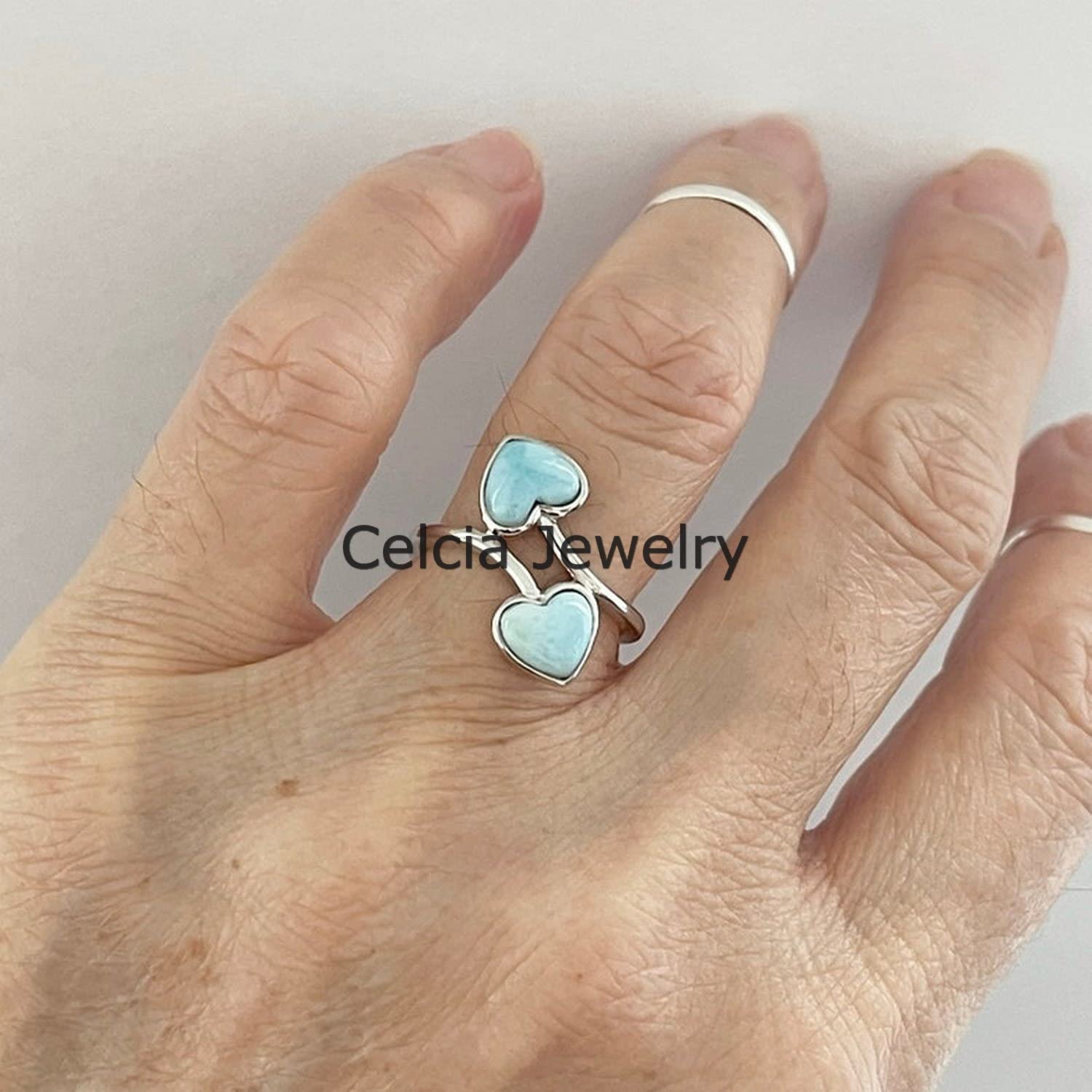 Anello a due cuori pietre preziose di Larimar, anello da donna in argento sterling solido, anello di promessa di compleanno, anello Boho per la festa della mamma bella (larimar)