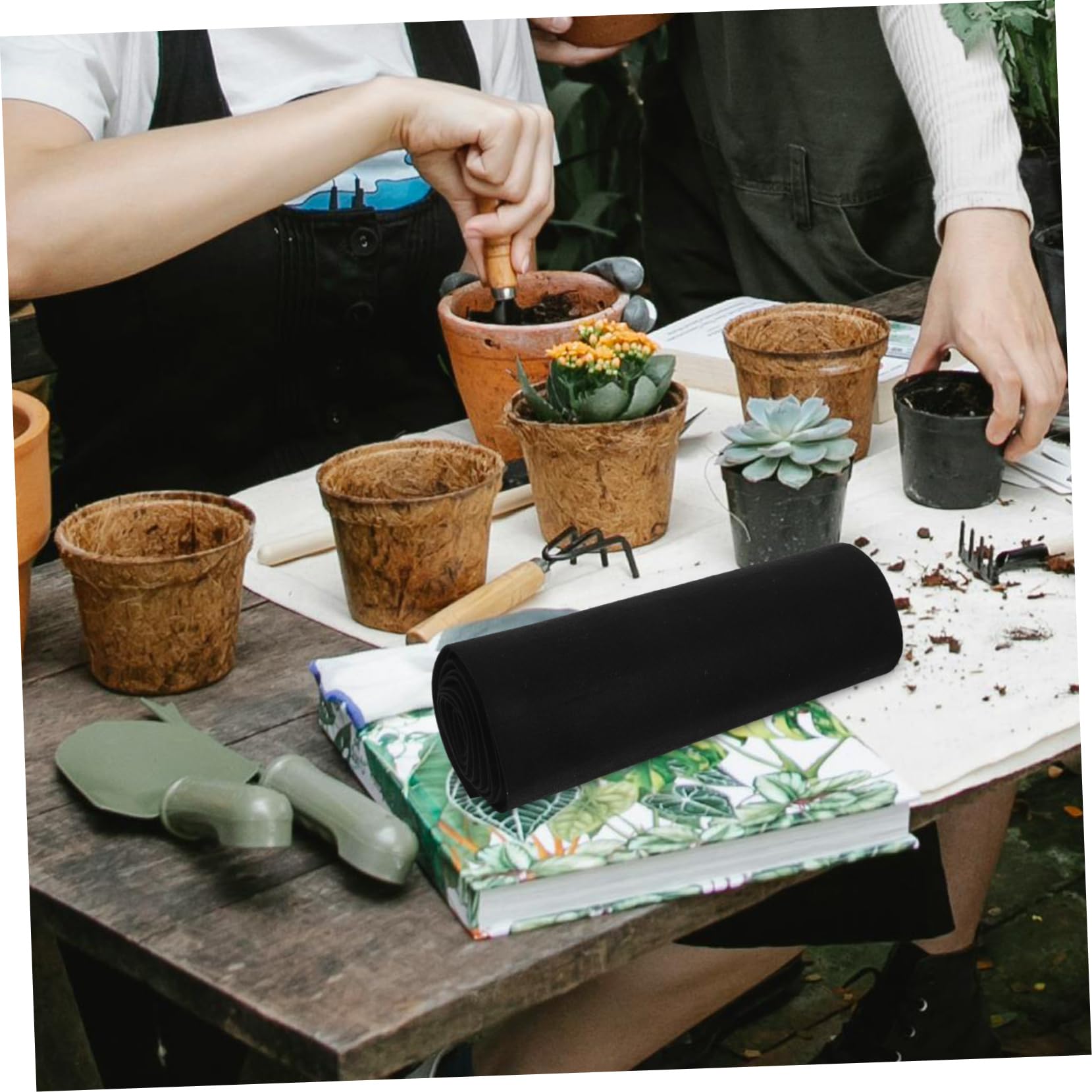 INOOMP Plant Pots Liner Cuttable Coconut Replacement for Hanging Baskets Felt Liner for Home Gardening Balcony Wedding Decoration and Plant