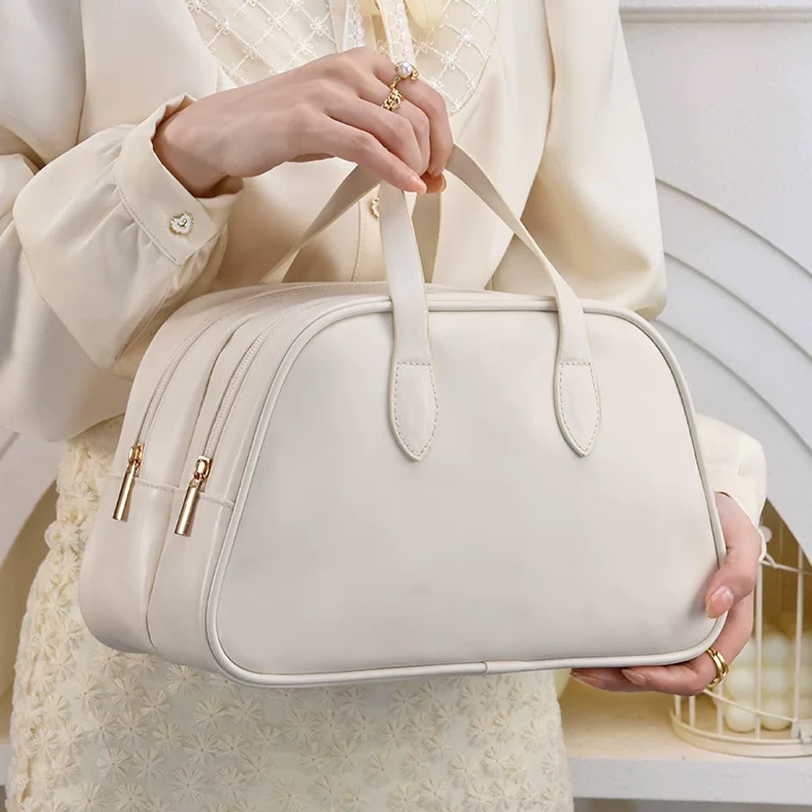 Borsa Porta Trucchi Portatile, Borsa da Toilette Trapuntata, in Similpelle PU Impermeabile, con Doppio Scomparto, Cuciture Precise e Robuste Maniglie per Il Trasporto