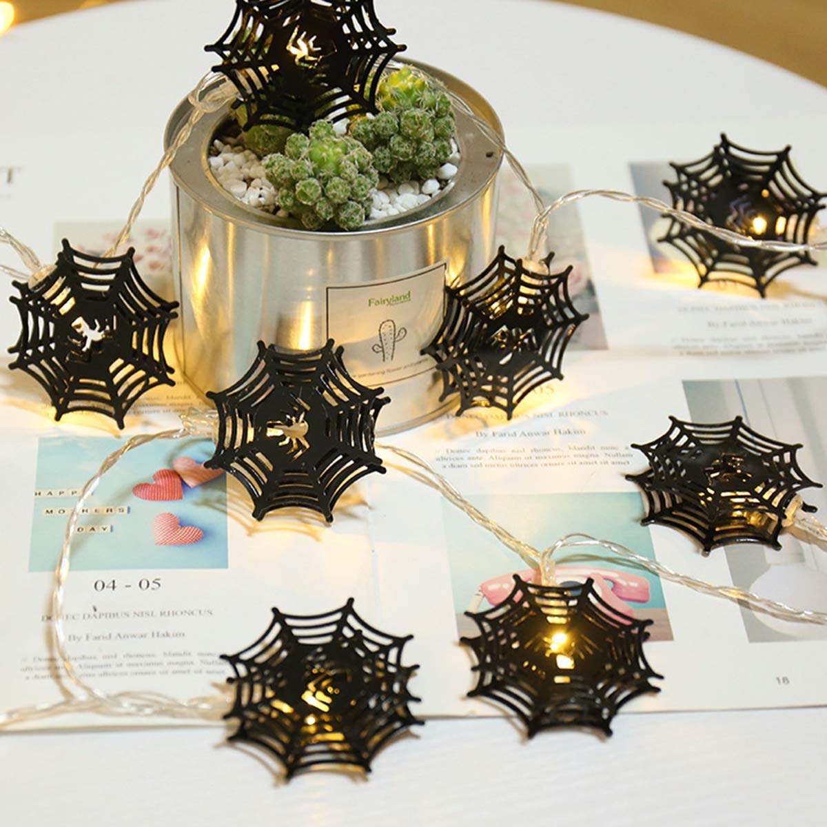 OSALADI 1.5M 10LEDs Halloween Battery Power Fairy Lights Spider Web Holiday String Lights for Party Patio Garden Decoration (Batteries Not Included)