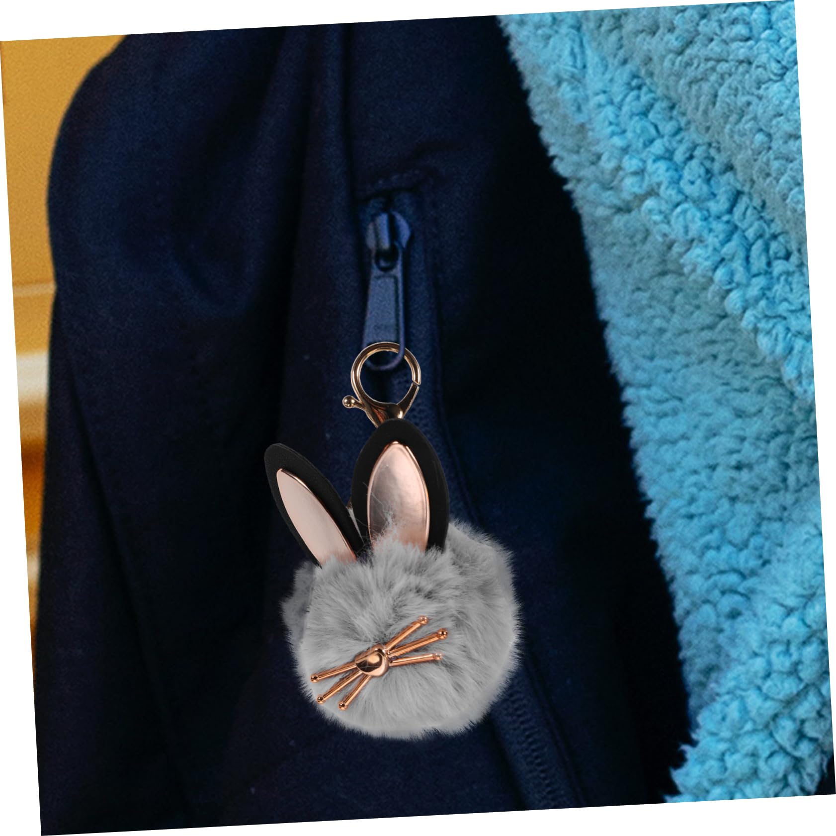 Gatuida Flauschiger Katzen Fußball Schlüsselanhänger Teiliges Für Damen Mit Kunstpelzkugeln Rosa Und Beige Als Handtaschenaccessoire Und Schlüsselring