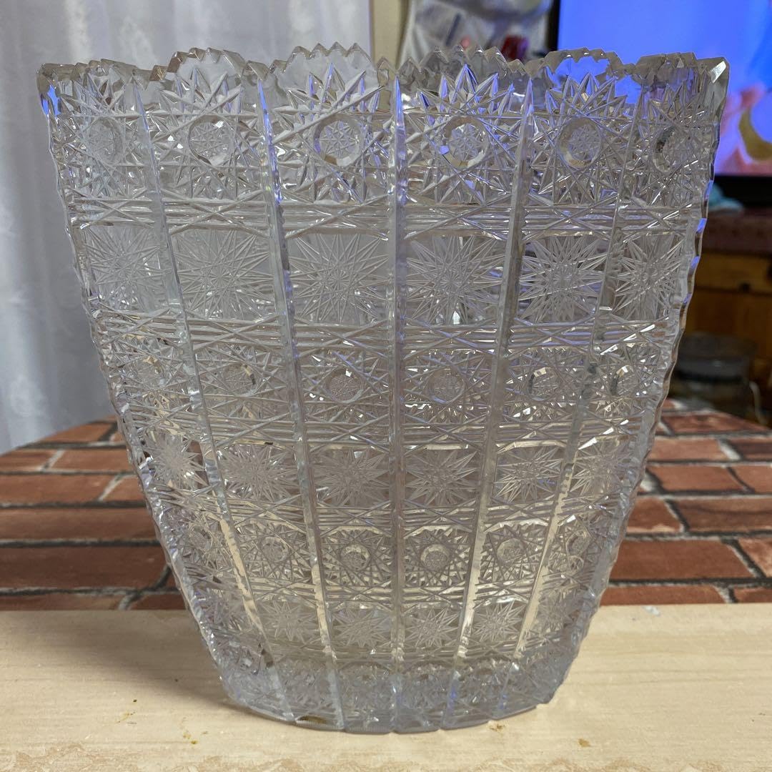 ボヘミア・ピン・ニズボウル花瓶 【公式通販】