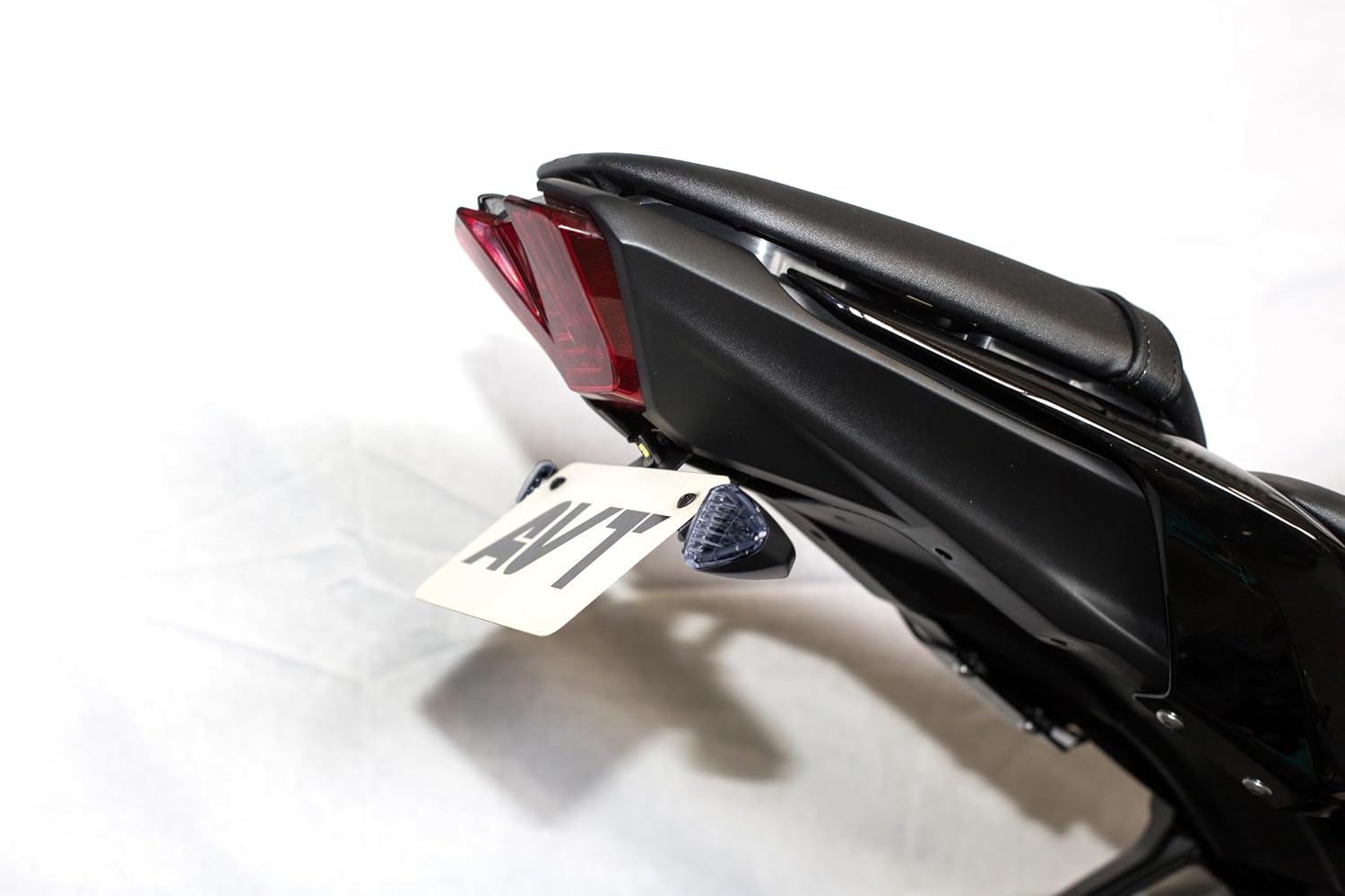 AVT MT-07 MT07 / R7 Fender Eliminator NI SMOKE Flush Kit 2021-2024 LED Turn Signals