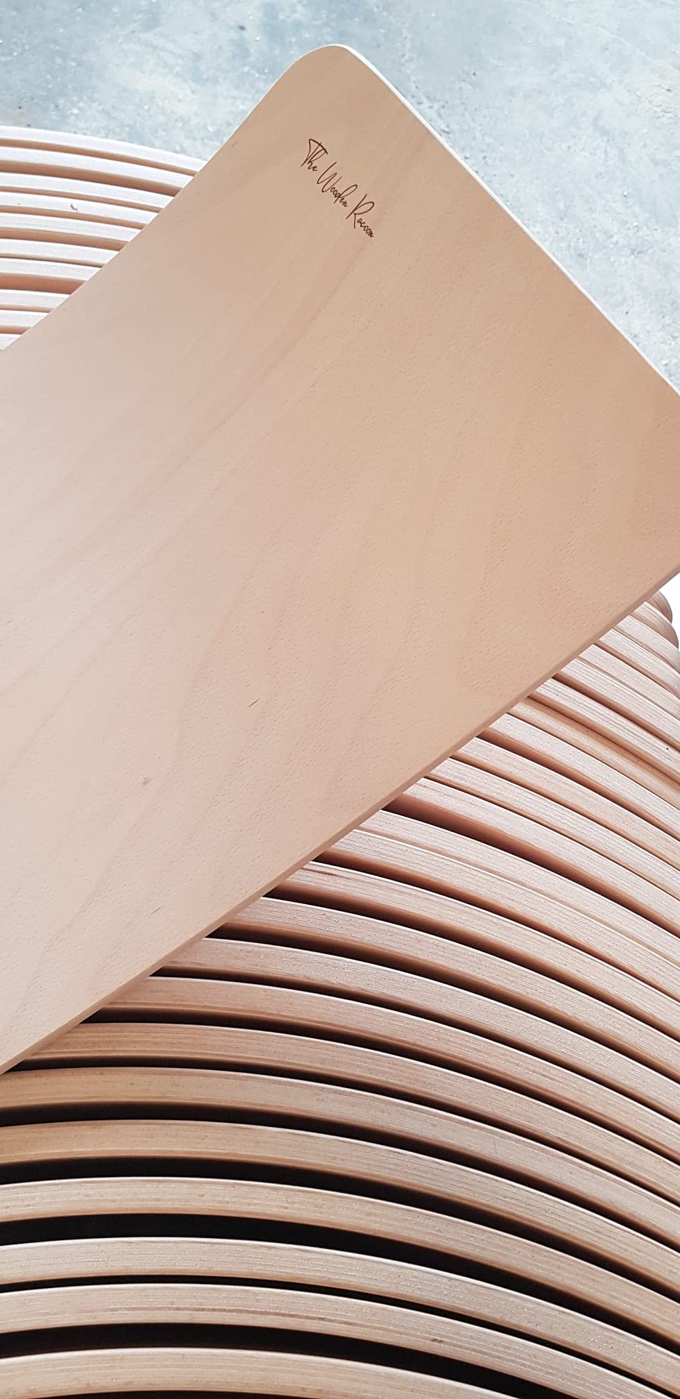 TWR® Tabla Curva Montessori de Madera con Certificado CE - Talla L de 95 x 32 cm -Tabla Equilibrio-Fabricada en España-Natural o Barnizada