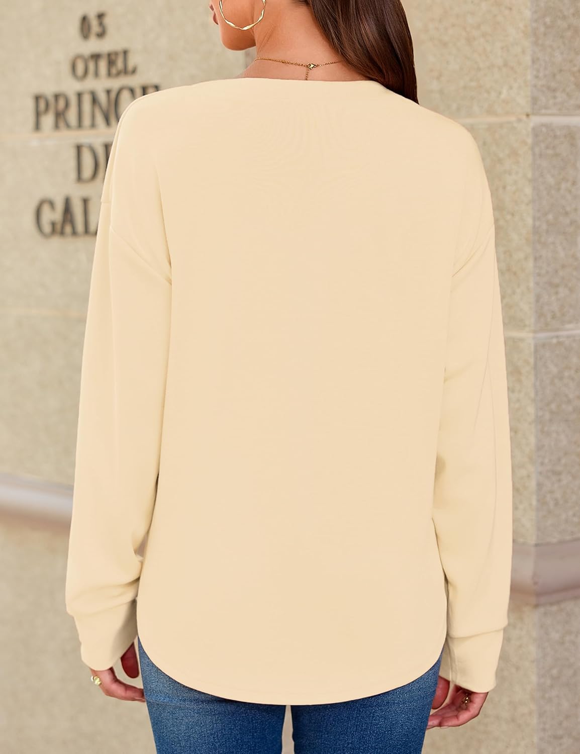 Totatuit Sweatshirts for Women V Neck Long Sleeve Shirts Loose Lightweight Curved Hem Casual Pullover Tops 2025 Fall - Image 5