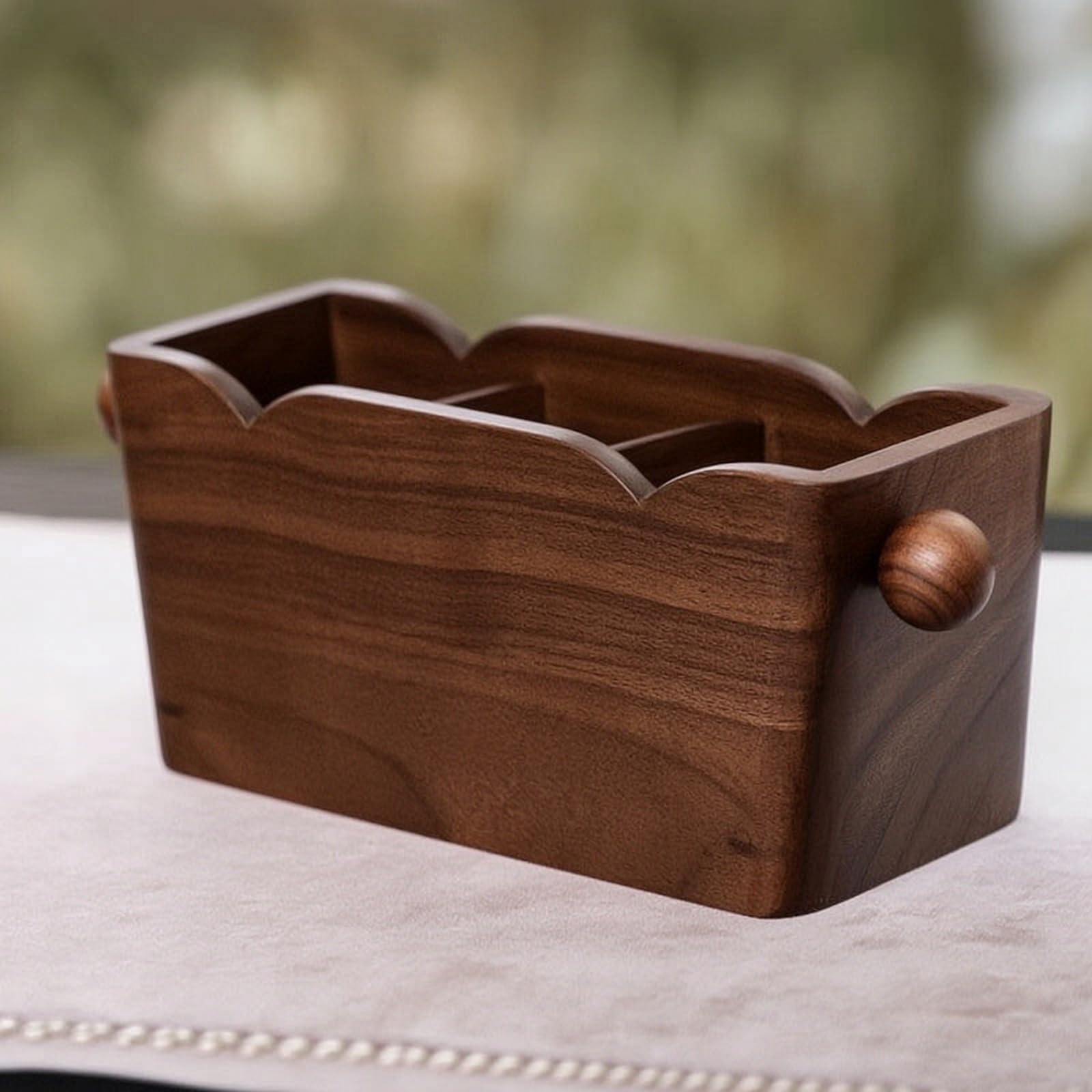 Amagogo Organizer Multiuso in Legno con Doppio Scomparto Interno E Manopole Laterali Sferiche per Contenere Telecomandi E Piccoli Strumenti Adatto per Ufficio, 3-Comp Cherry-walnut