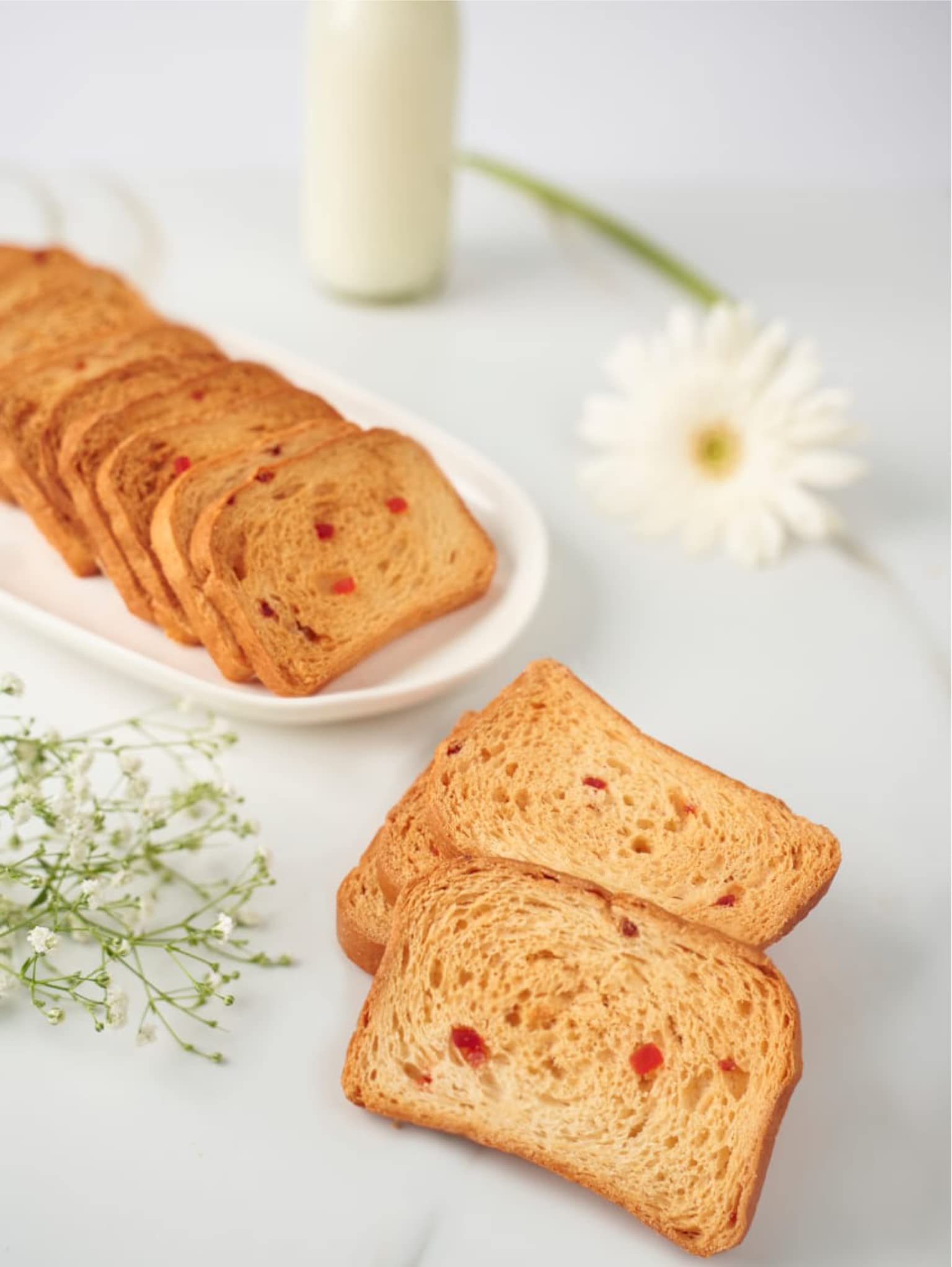 Seewans Crunchy Fruit Rusk (200gm) | Authentic Indian Tea Time Snack | Premium Eggless Handmade Atta Rusk | Healthy Toast Cakes