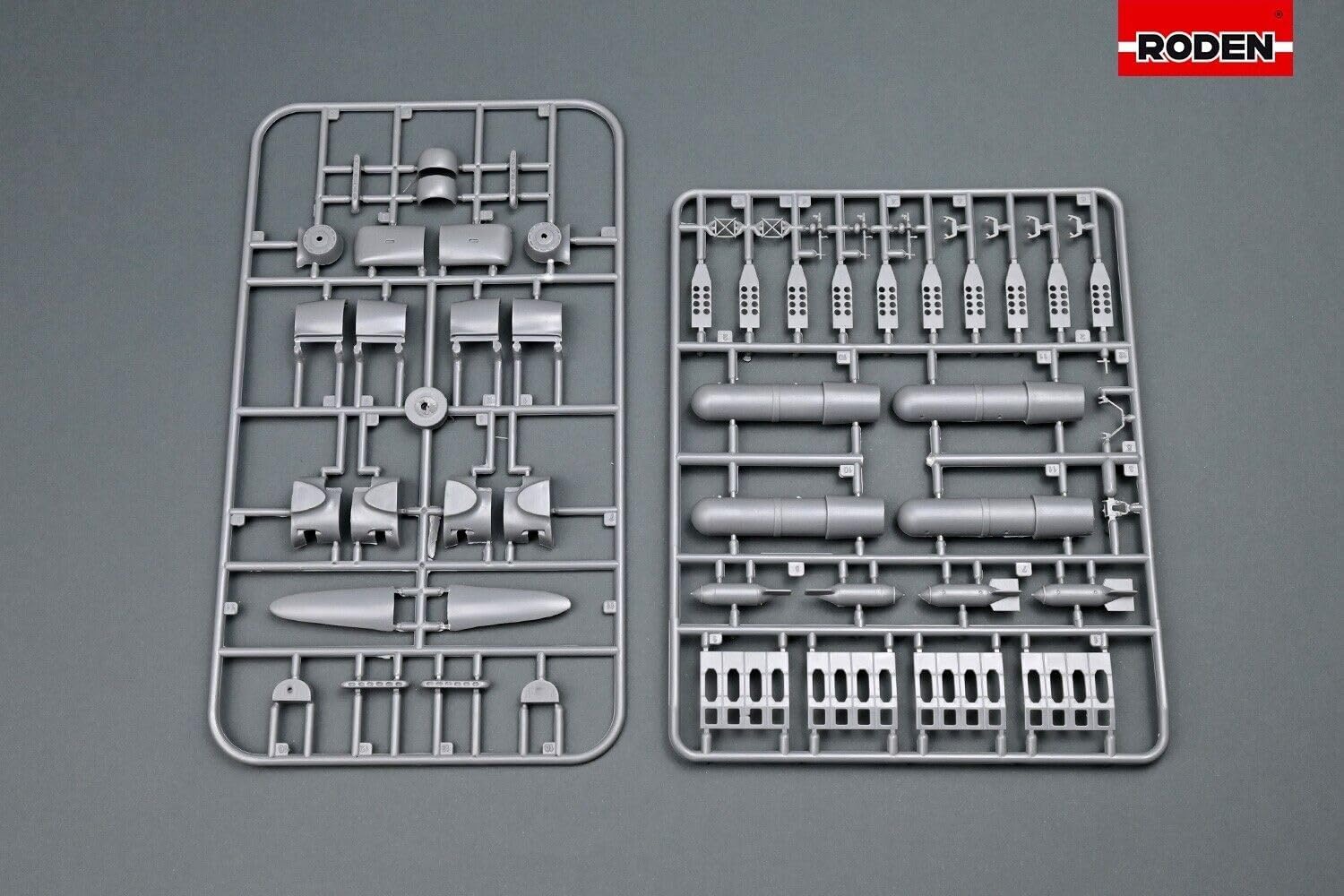 Roden Heinkel He 111A German Bomber Airplane Model Kit