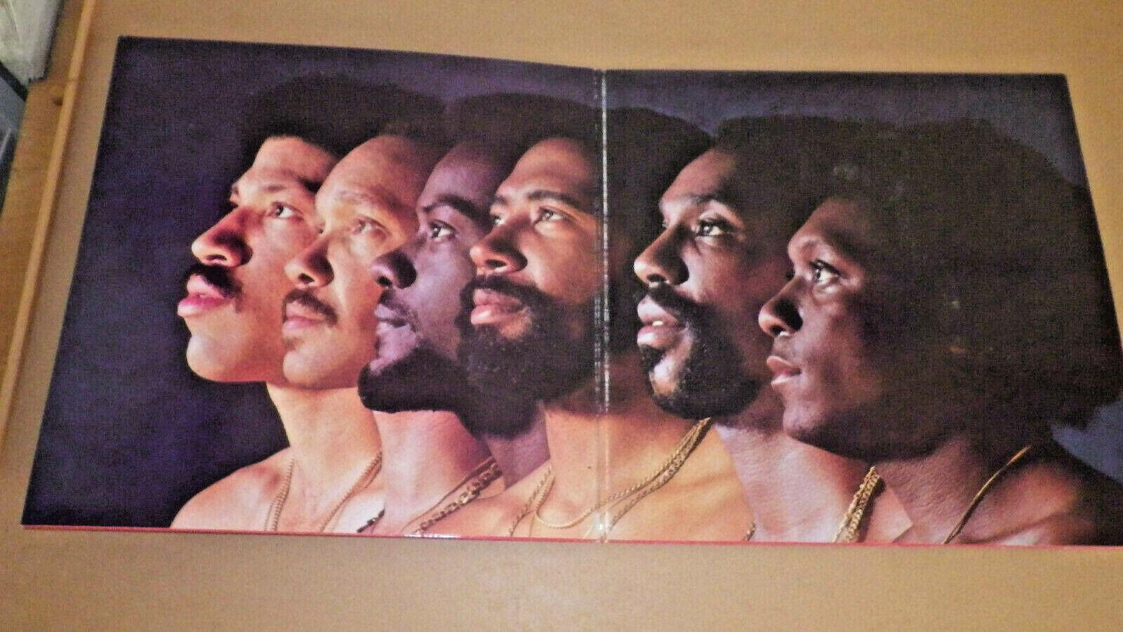 Disco in vinile COMMODORES HEROES